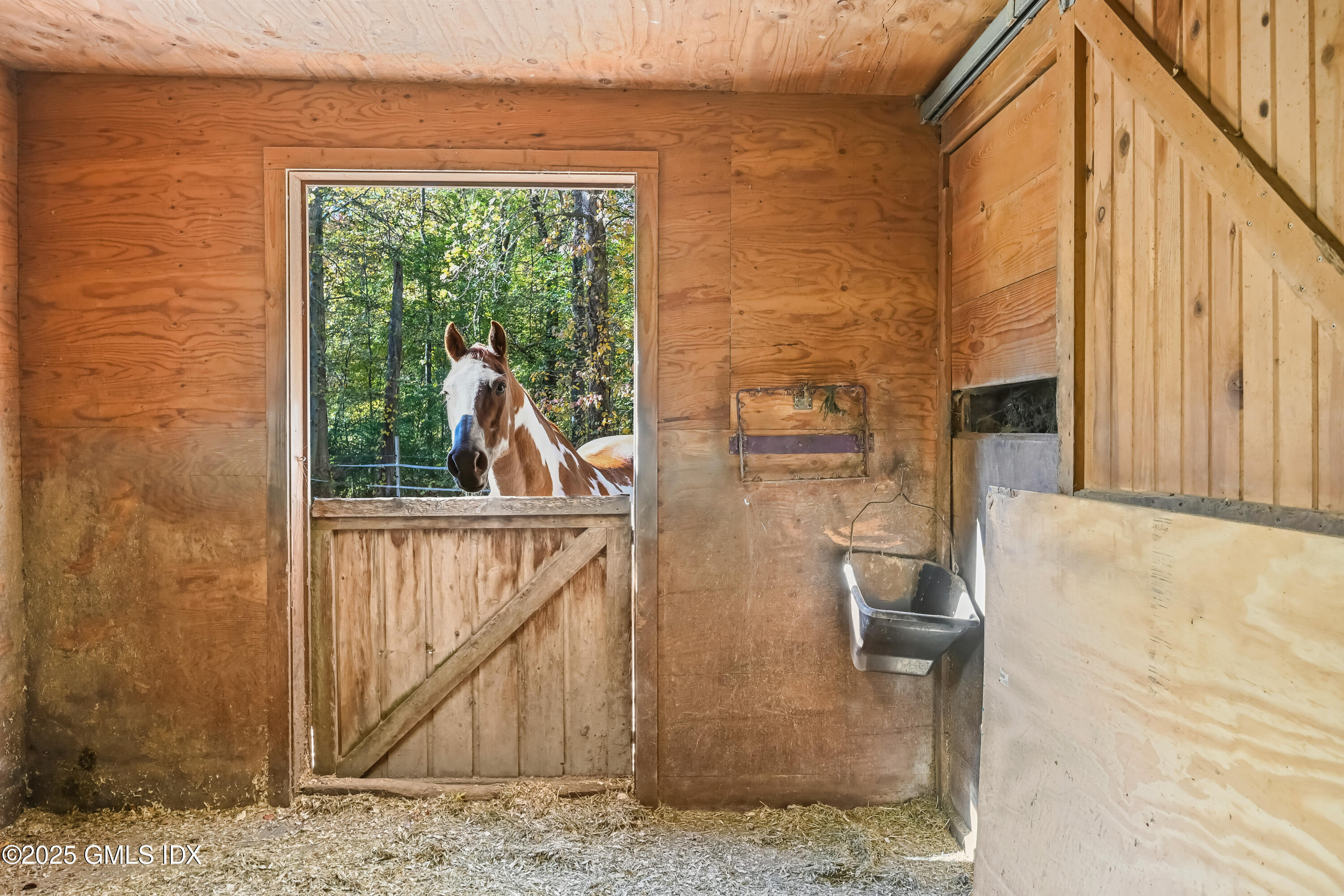 Greenwich, Connecticut 06831, United States, 4 Bedrooms Bedrooms, ,6 BathroomsBathrooms,Residential,Active,233870