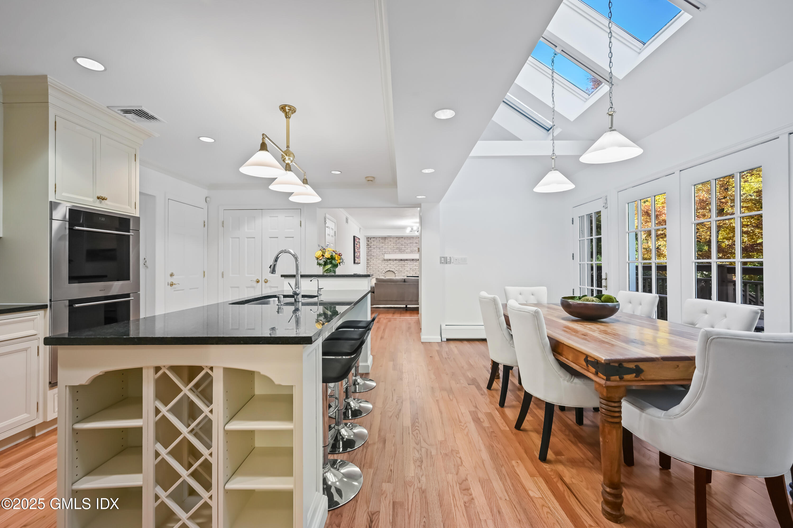 Greenwich, Connecticut 06831, United States, 4 Bedrooms Bedrooms, ,6 BathroomsBathrooms,Residential,Active,233870