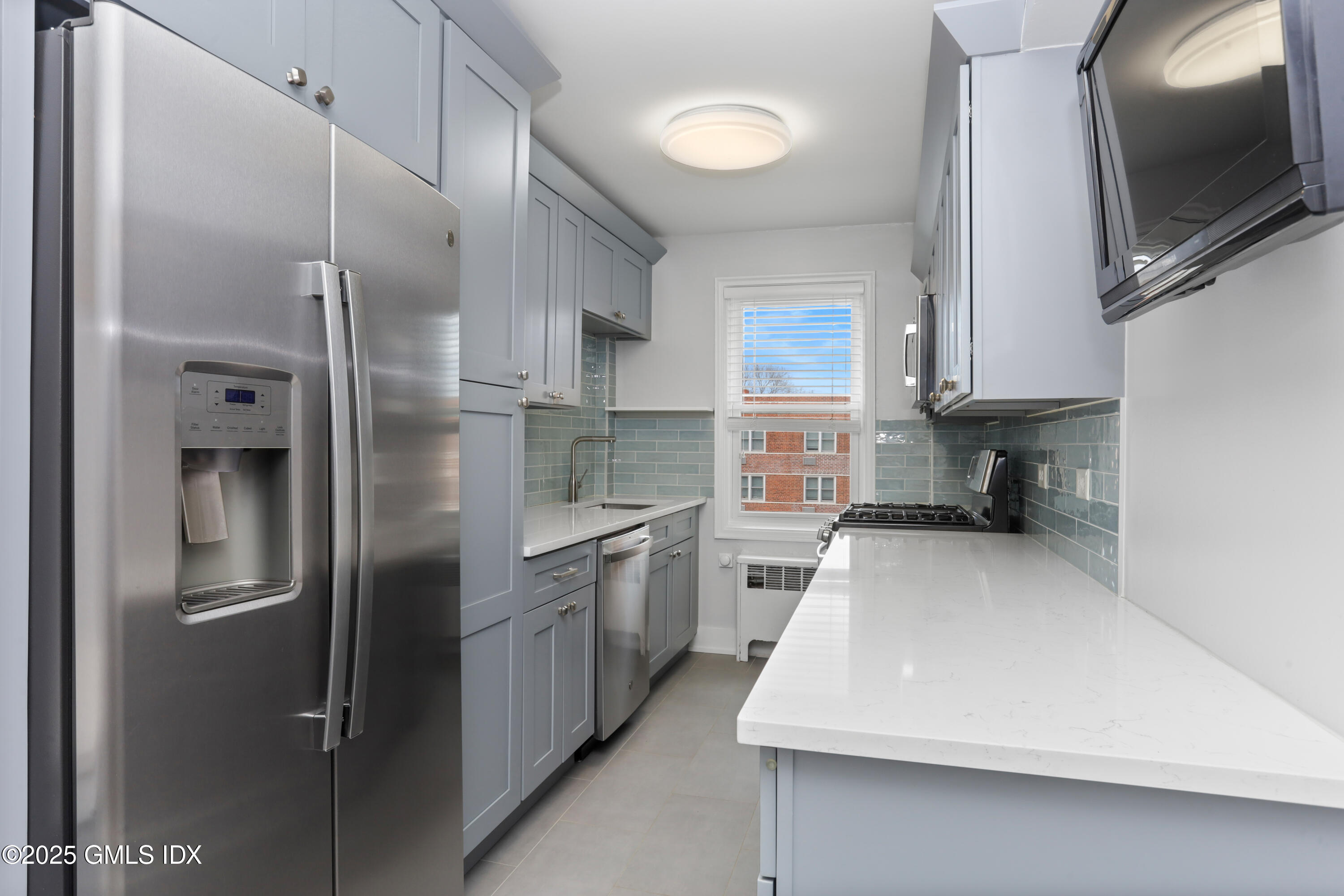 50 Lafayette Place, Greenwich, Connecticut - 2 Bedrooms  
2 Bathrooms - 