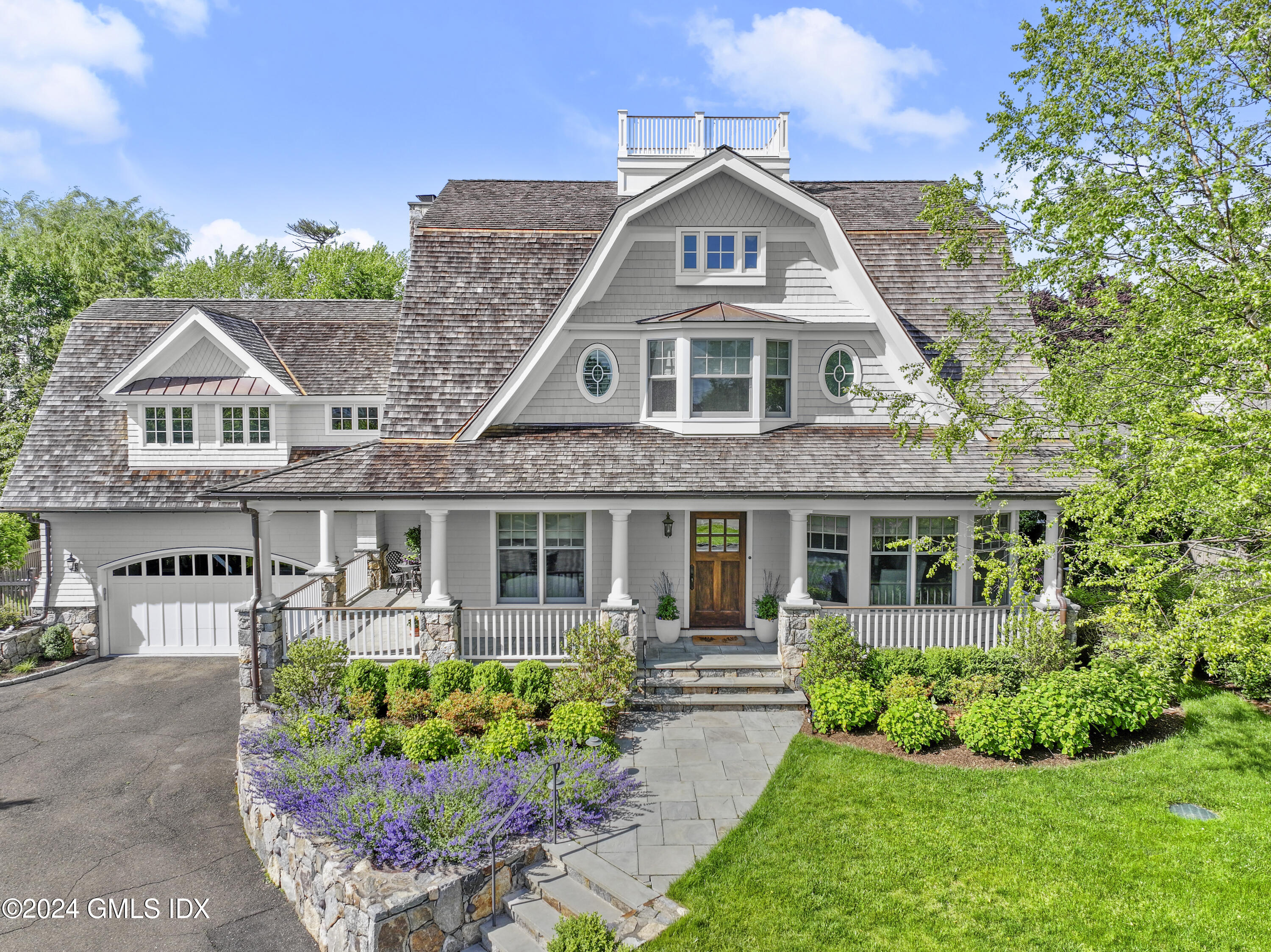 Property for Sale at 11 Lighthouse Lane, Old Greenwich, Connecticut - Bedrooms: 5 
Bathrooms: 6  - $5,500,000