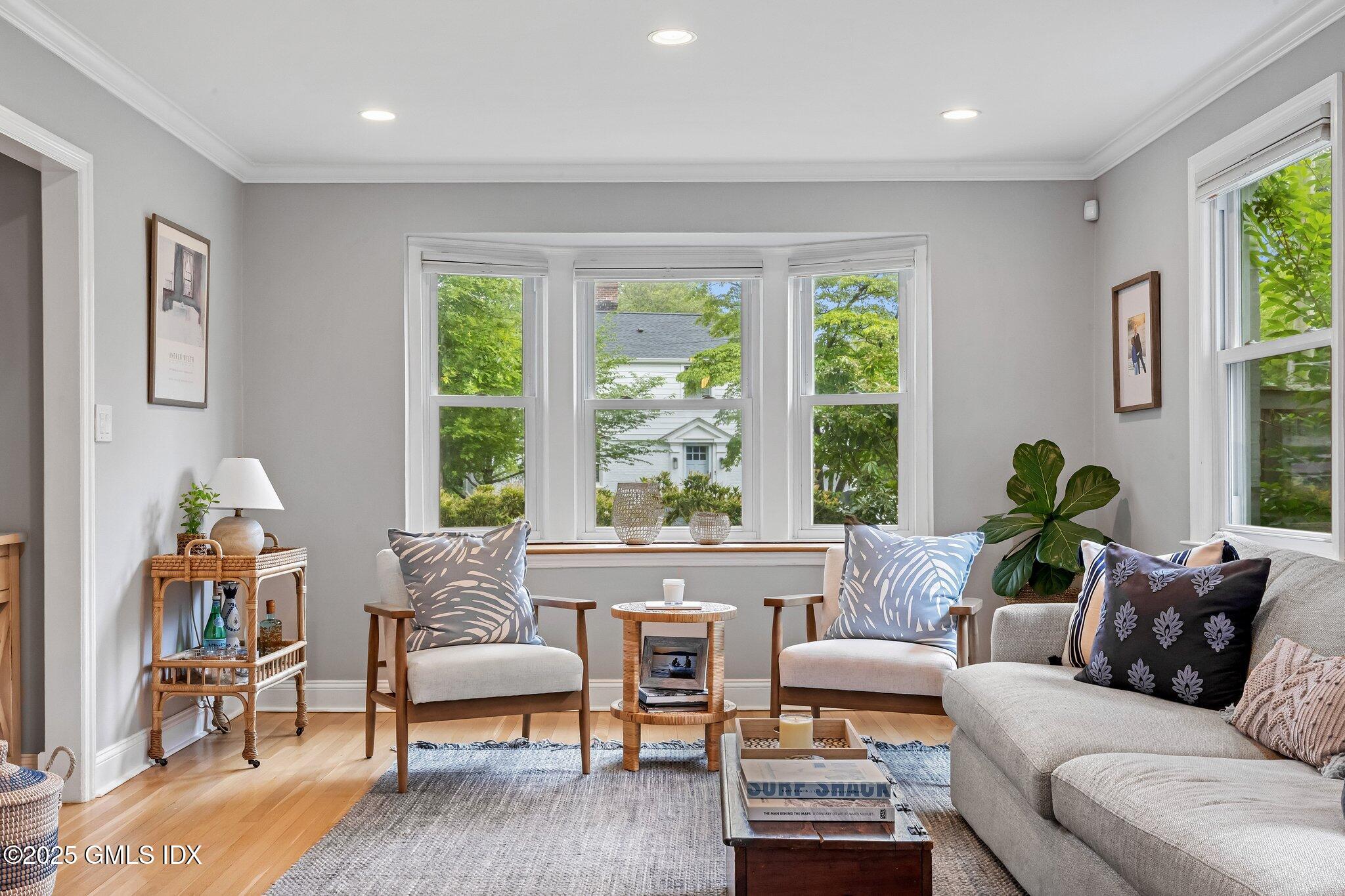 Old Greenwich, Connecticut 06870, United States, 5 Bedrooms Bedrooms, ,4 BathroomsBathrooms,Residential,Active,143657