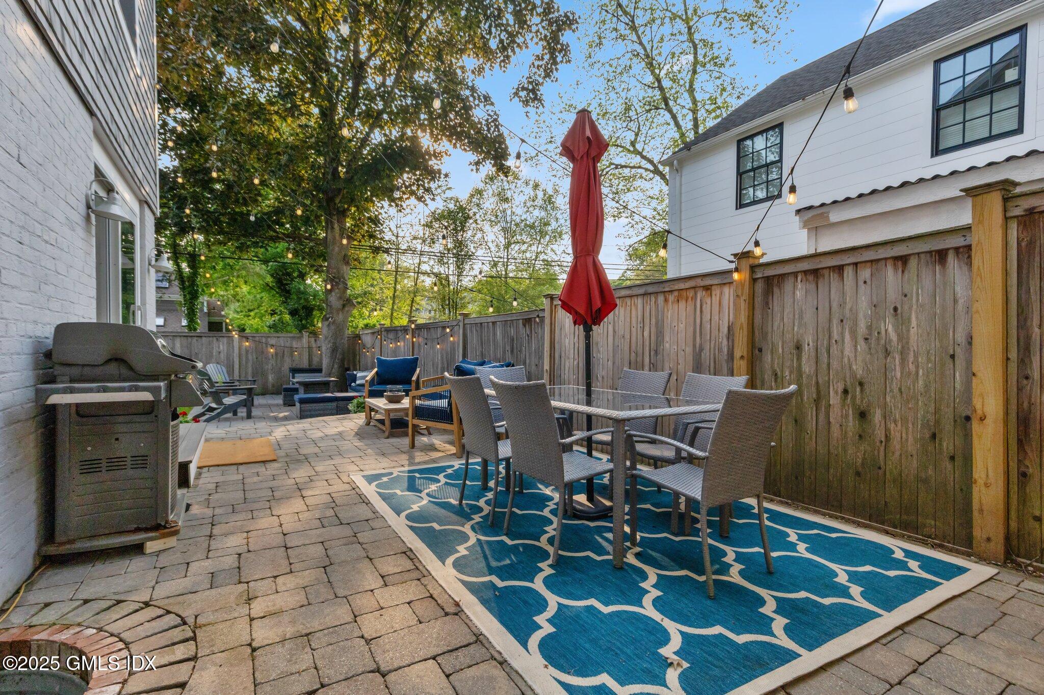 Old Greenwich, Connecticut 06870, United States, 5 Bedrooms Bedrooms, ,4 BathroomsBathrooms,Residential,Active,143657