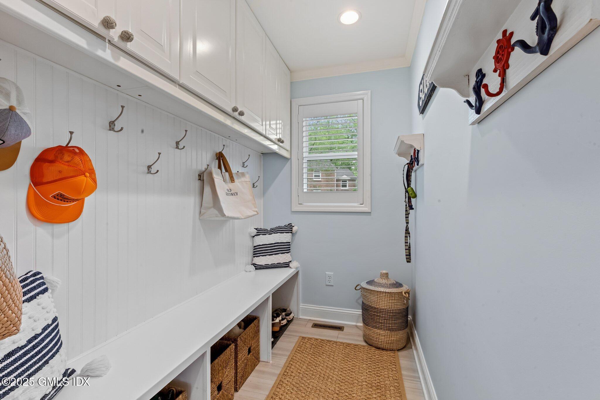 Old Greenwich, Connecticut 06870, United States, 5 Bedrooms Bedrooms, ,4 BathroomsBathrooms,Residential,Active,143657