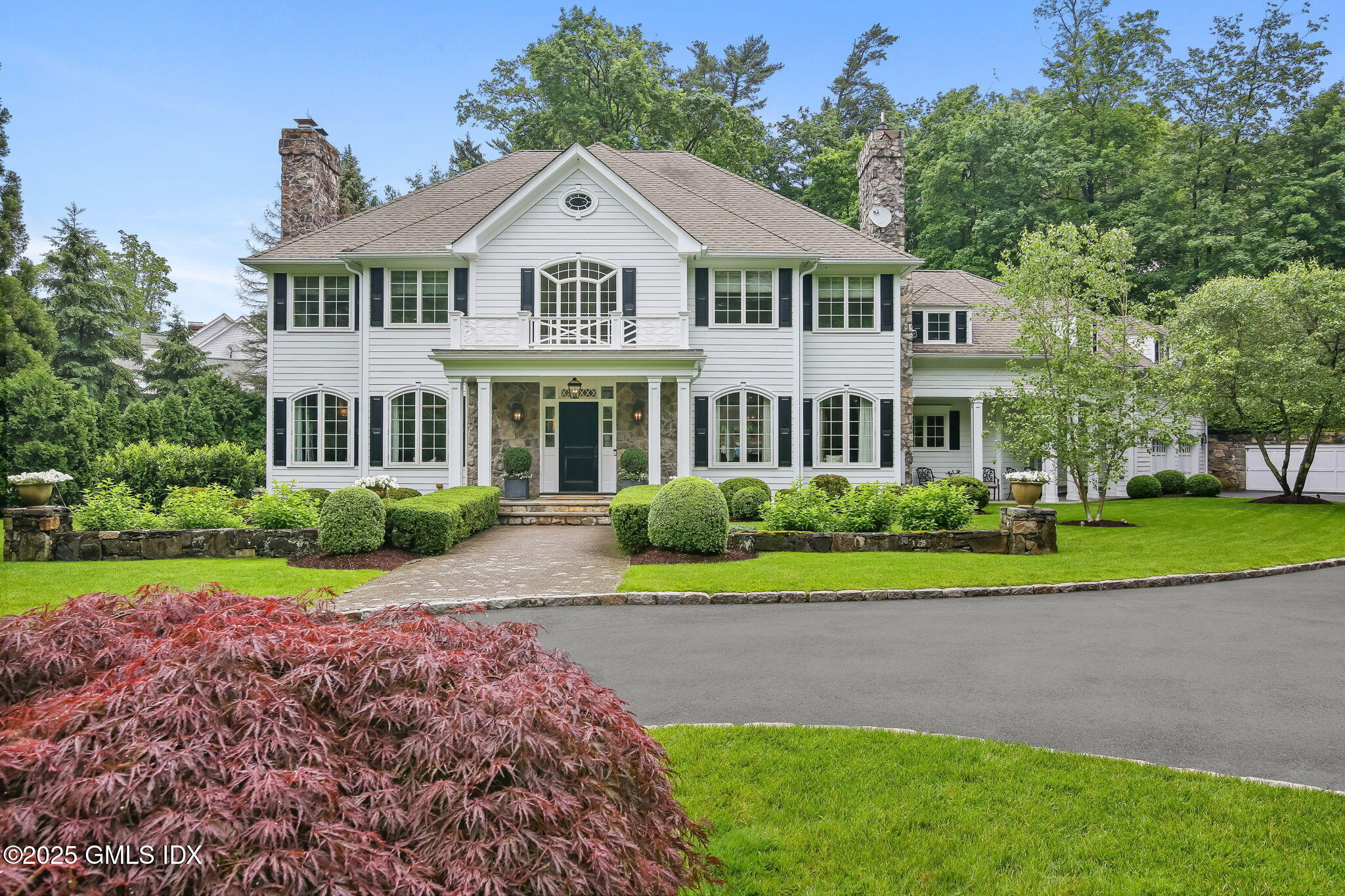 121 Valley Drive, Greenwich, Connecticut - 5 Bedrooms  
7 Bathrooms - 