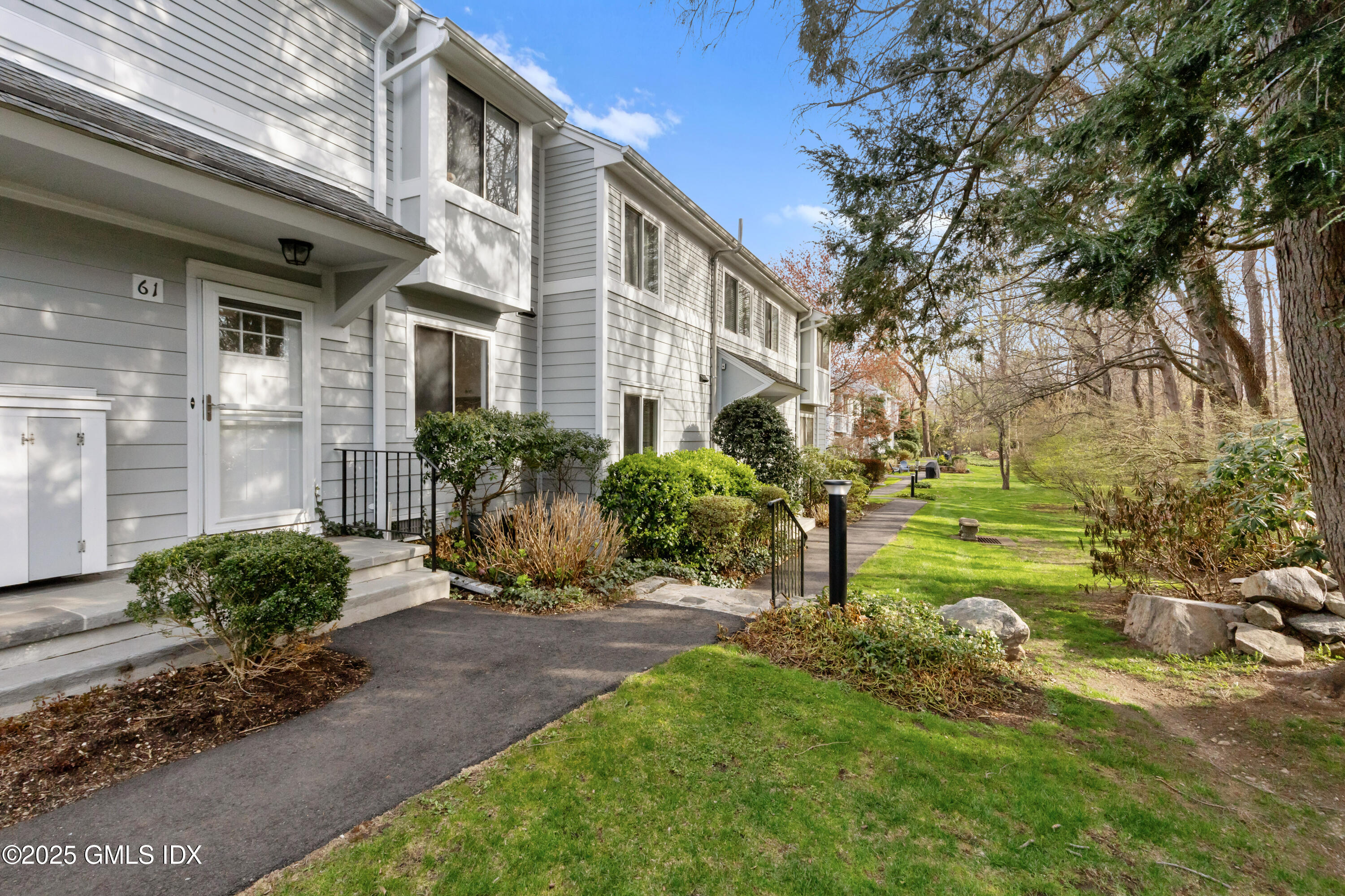 61 Stirrup Lane, Riverside, Connecticut - 2 Bedrooms  
3 Bathrooms - 