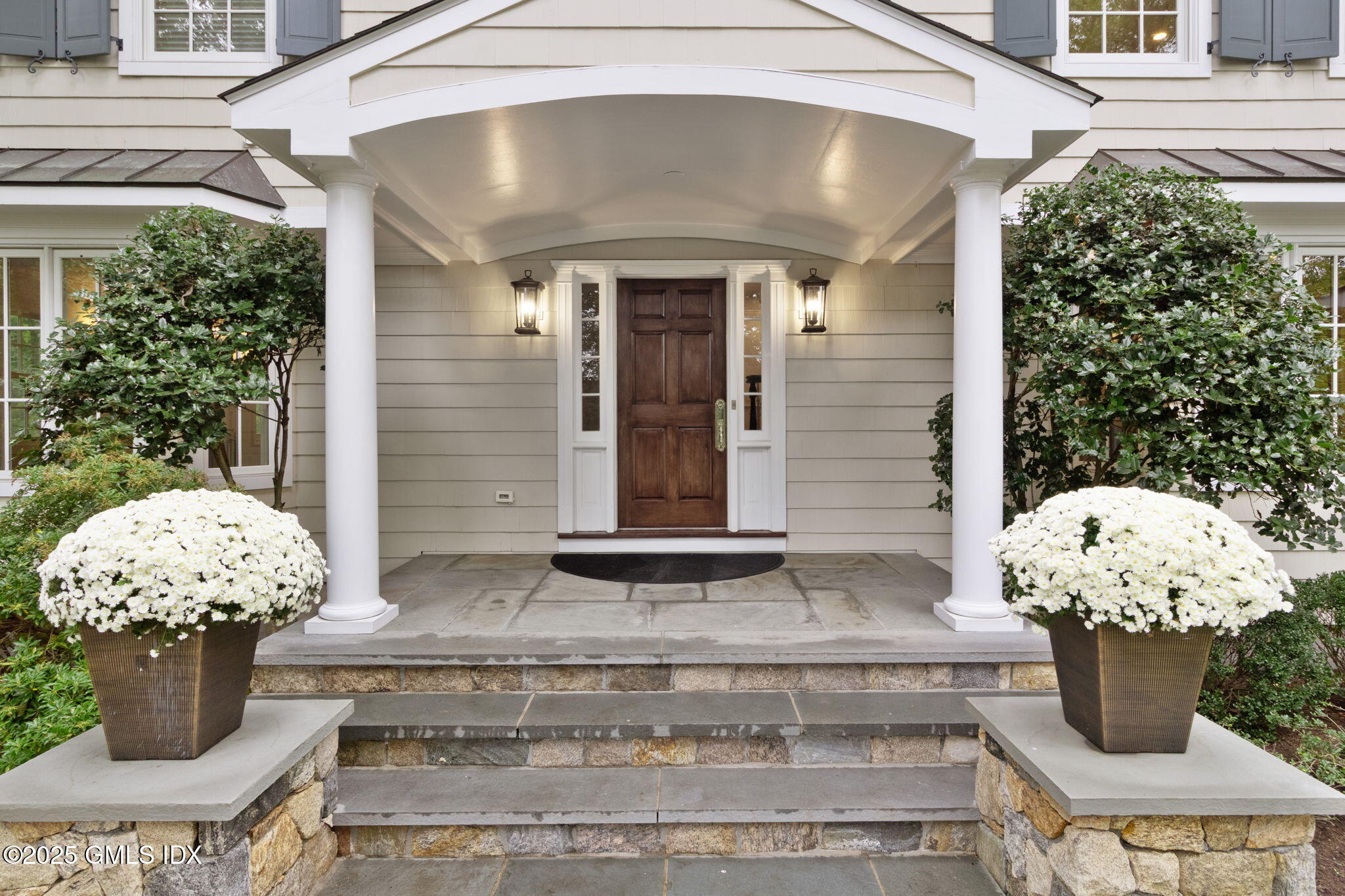 Riverside, Connecticut 06878, United States, 4 Bedrooms Bedrooms, ,5 BathroomsBathrooms,Residential,Pending,227267