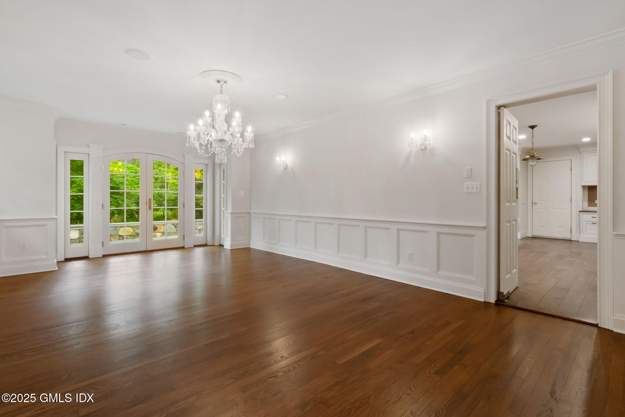 Riverside, Connecticut 06878, United States, 4 Bedrooms Bedrooms, ,5 BathroomsBathrooms,Residential,Pending,227267