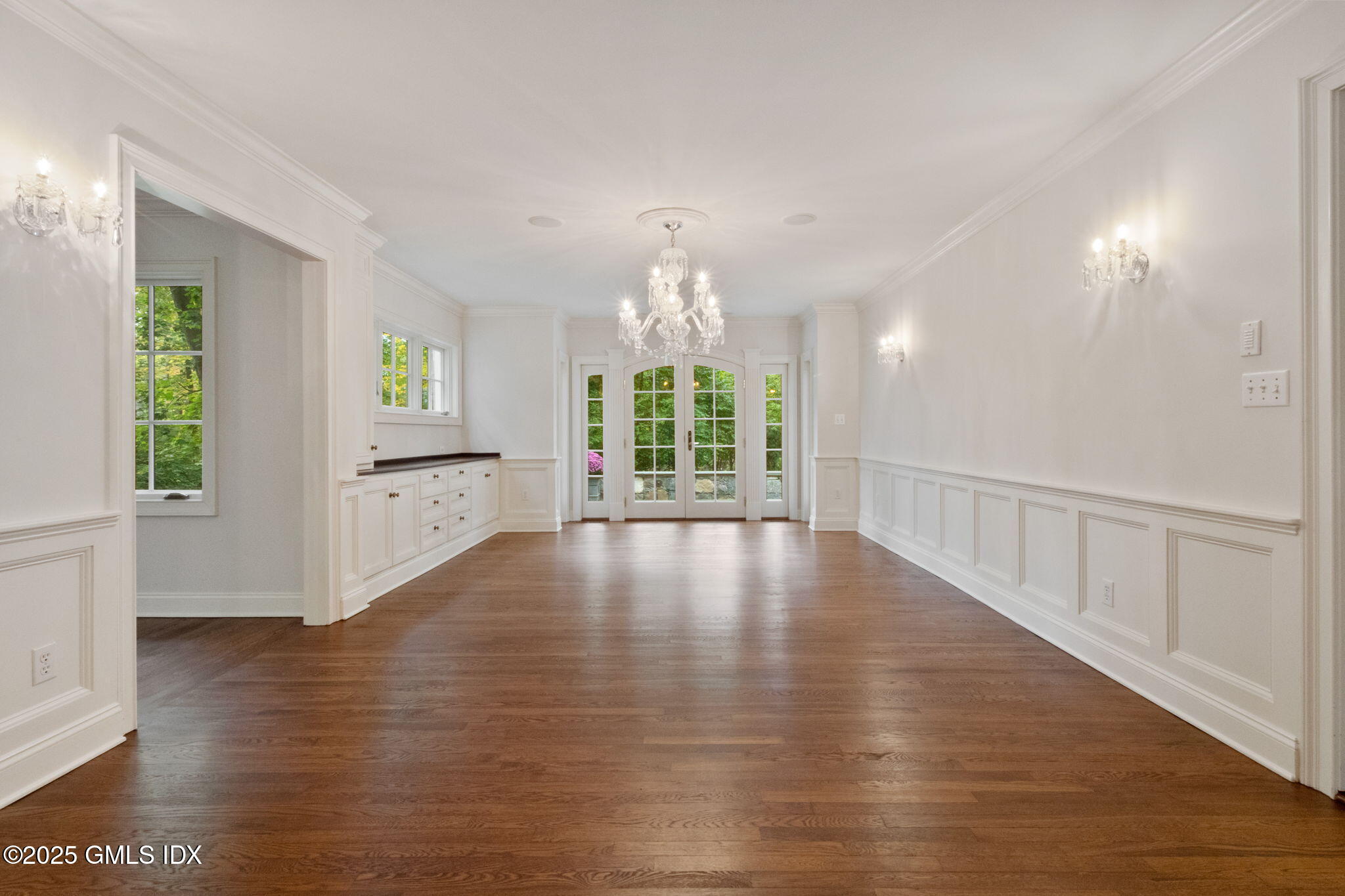 Riverside, Connecticut 06878, United States, 4 Bedrooms Bedrooms, ,5 BathroomsBathrooms,Residential,Pending,227267