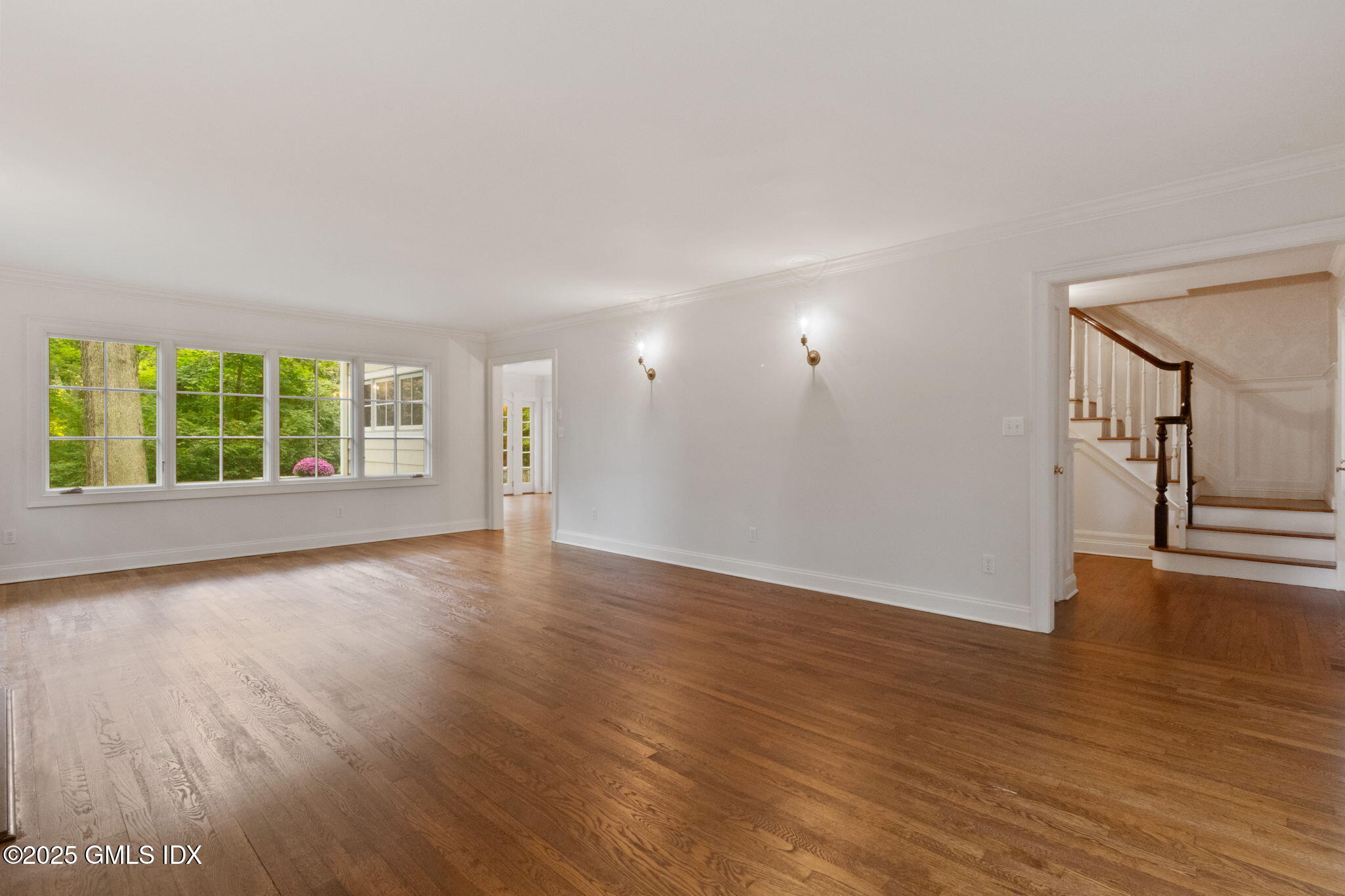 Riverside, Connecticut 06878, United States, 4 Bedrooms Bedrooms, ,5 BathroomsBathrooms,Residential,Pending,227267