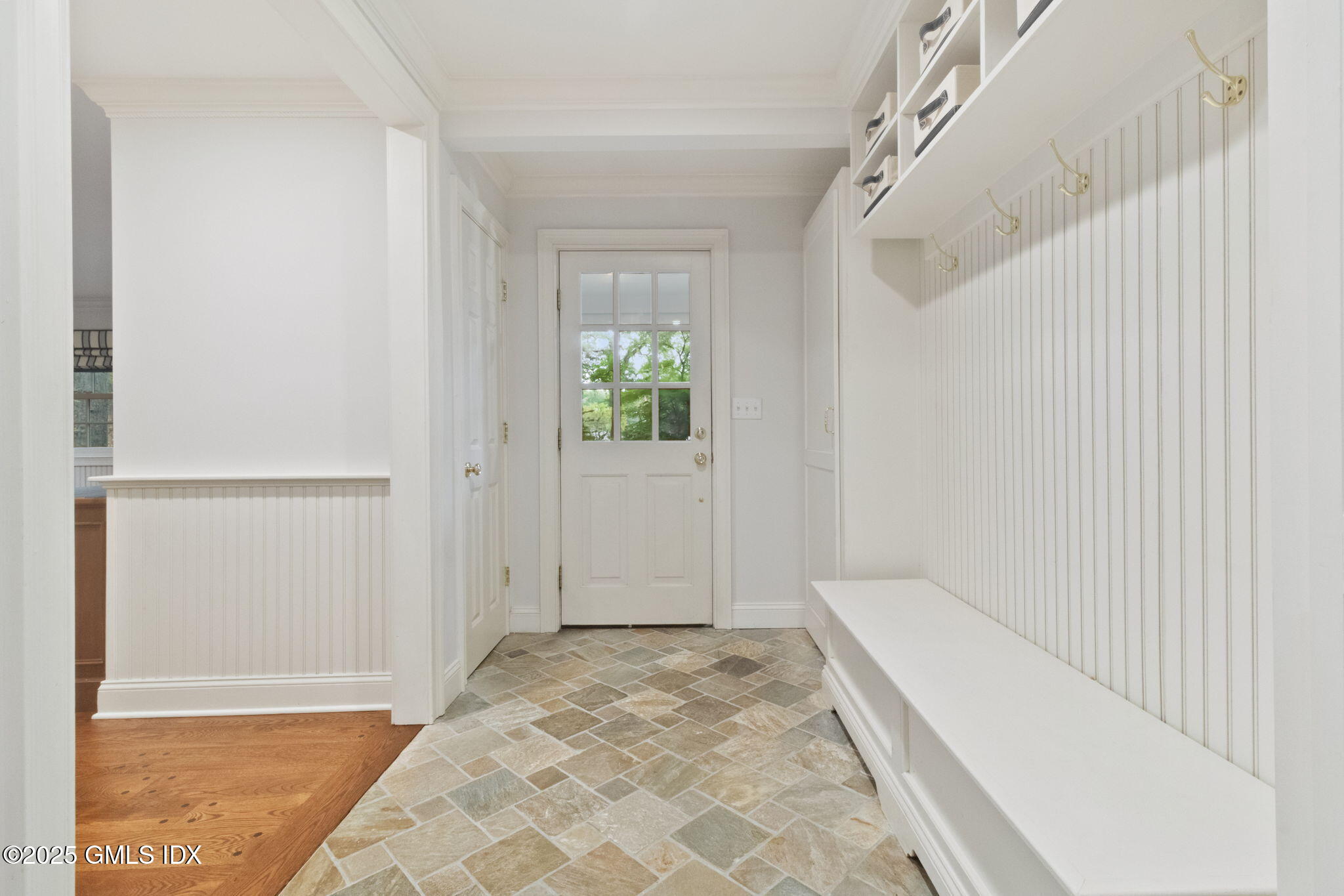 Riverside, Connecticut 06878, United States, 4 Bedrooms Bedrooms, ,5 BathroomsBathrooms,Residential,Pending,227267