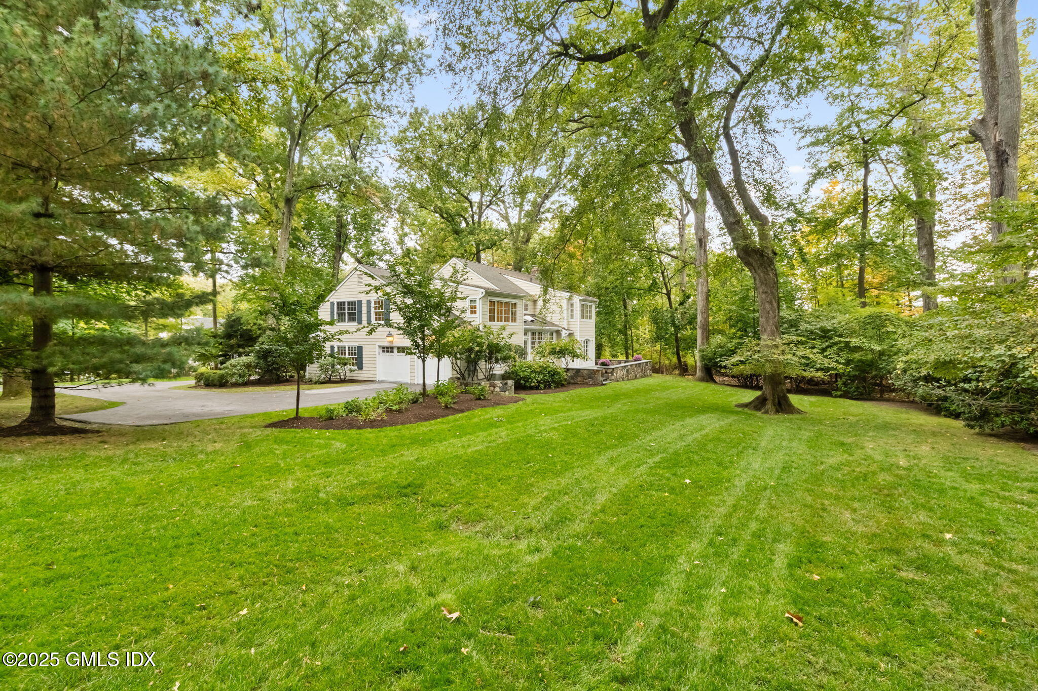 Riverside, Connecticut 06878, United States, 4 Bedrooms Bedrooms, ,5 BathroomsBathrooms,Residential,Pending,227267