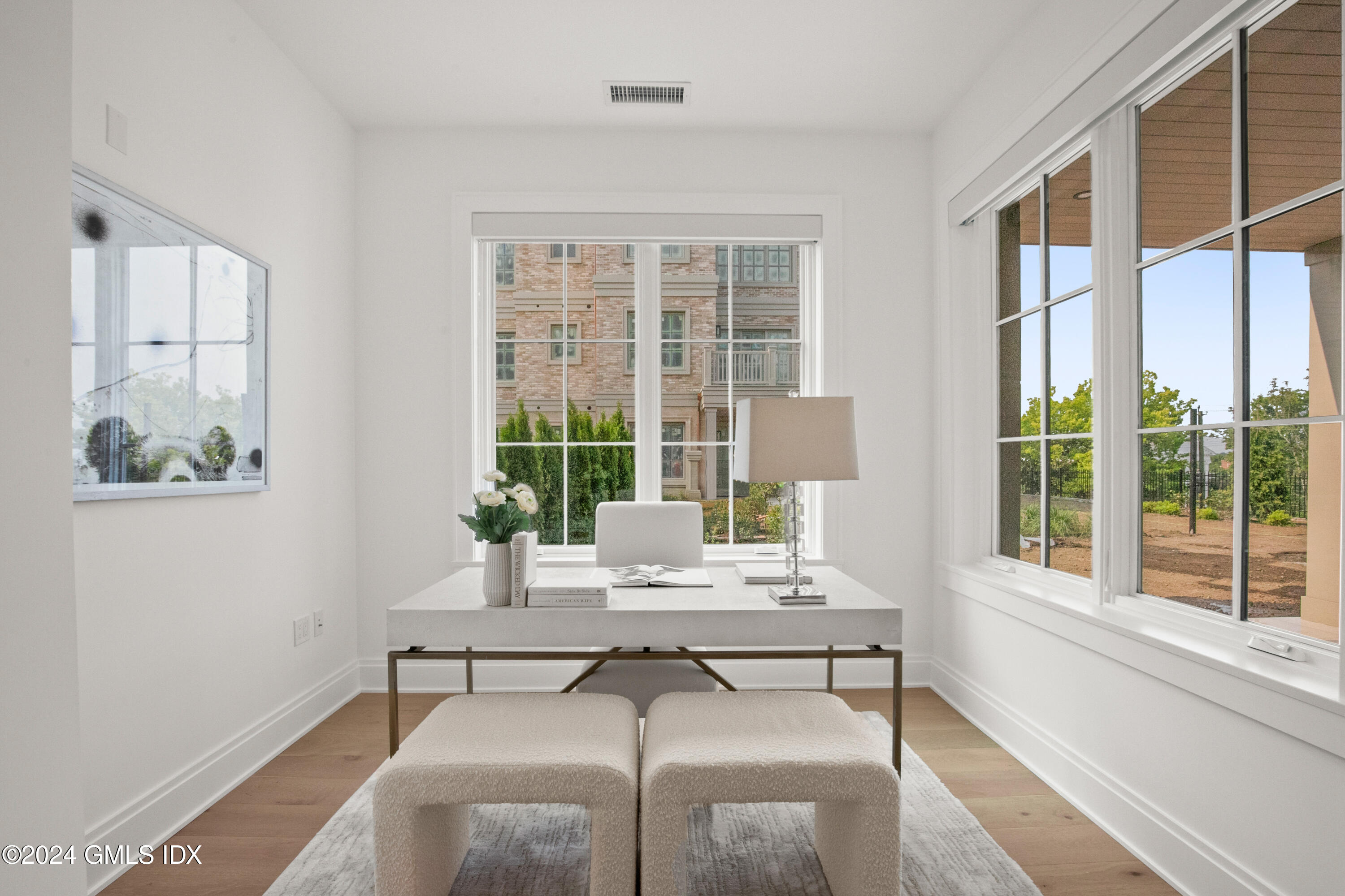 Greenwich, Connecticut 06830, United States, 2 Bedrooms Bedrooms, ,2 BathroomsBathrooms,Residential,Active,129841