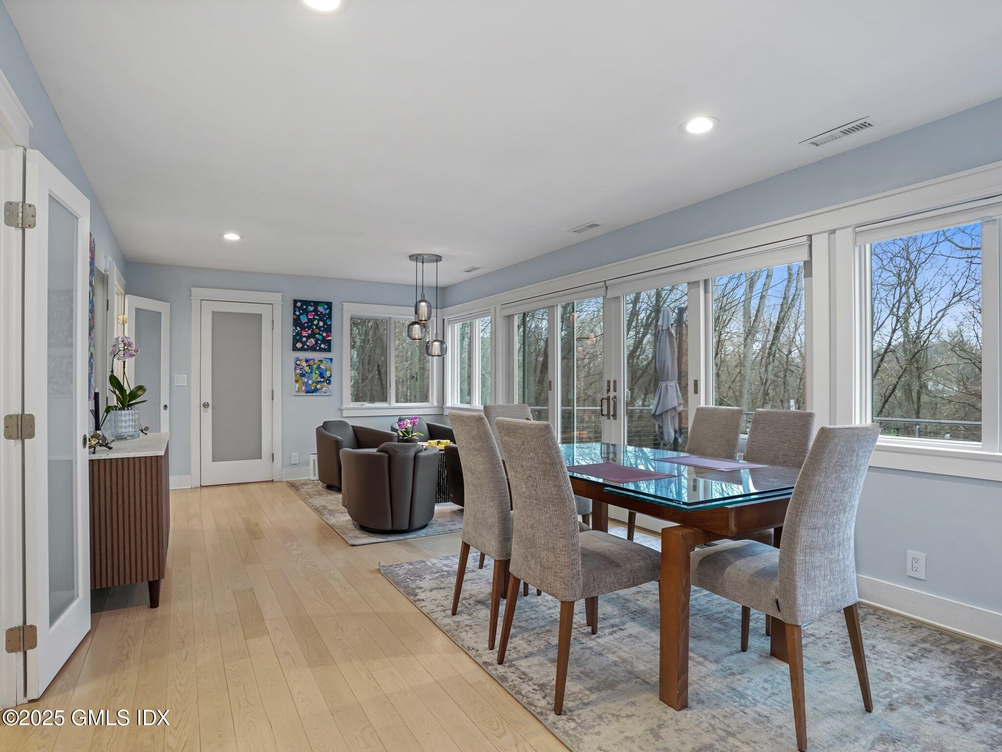 Greenwich, Connecticut 06831, United States, 4 Bedrooms Bedrooms, ,4 BathroomsBathrooms,Residential,Active,135066