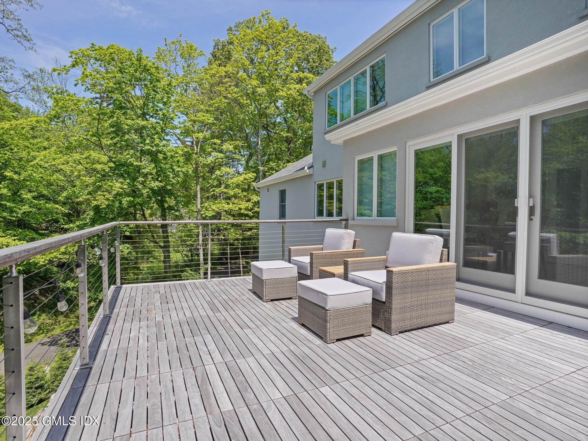 Greenwich, Connecticut 06831, United States, 4 Bedrooms Bedrooms, ,4 BathroomsBathrooms,Residential,Active,135066