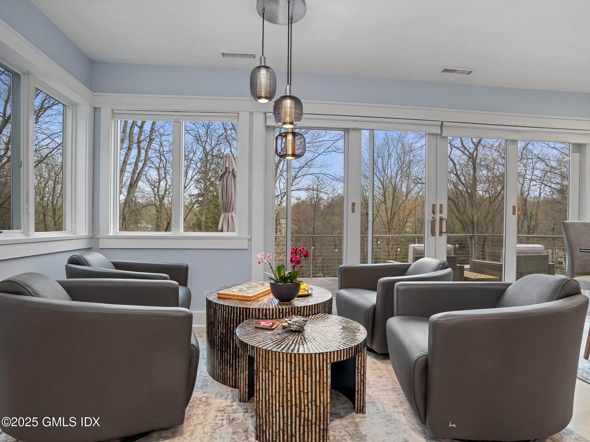 Greenwich, Connecticut 06831, United States, 4 Bedrooms Bedrooms, ,4 BathroomsBathrooms,Residential,Active,135066