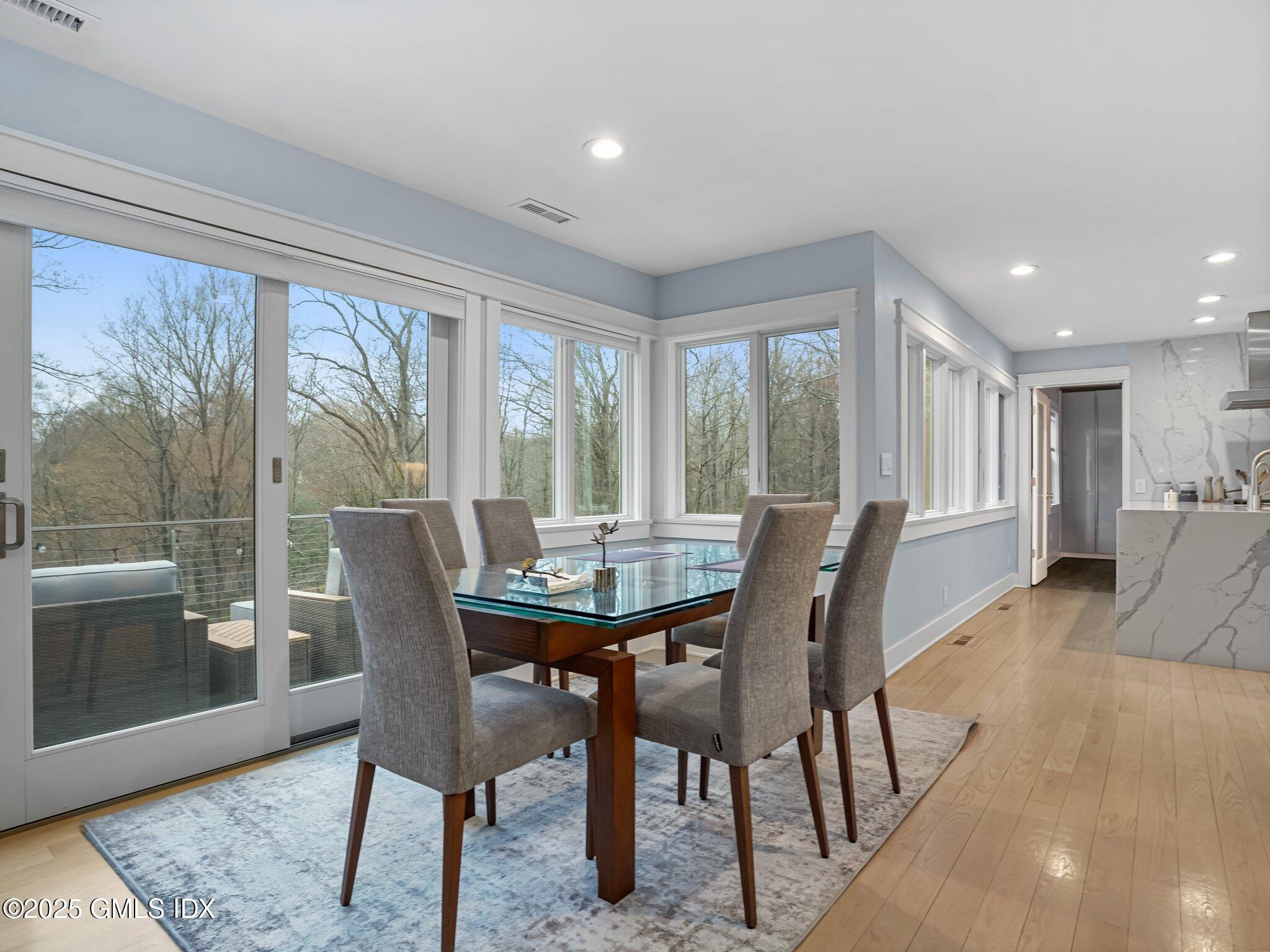 Greenwich, Connecticut 06831, United States, 4 Bedrooms Bedrooms, ,4 BathroomsBathrooms,Residential,Active,135066