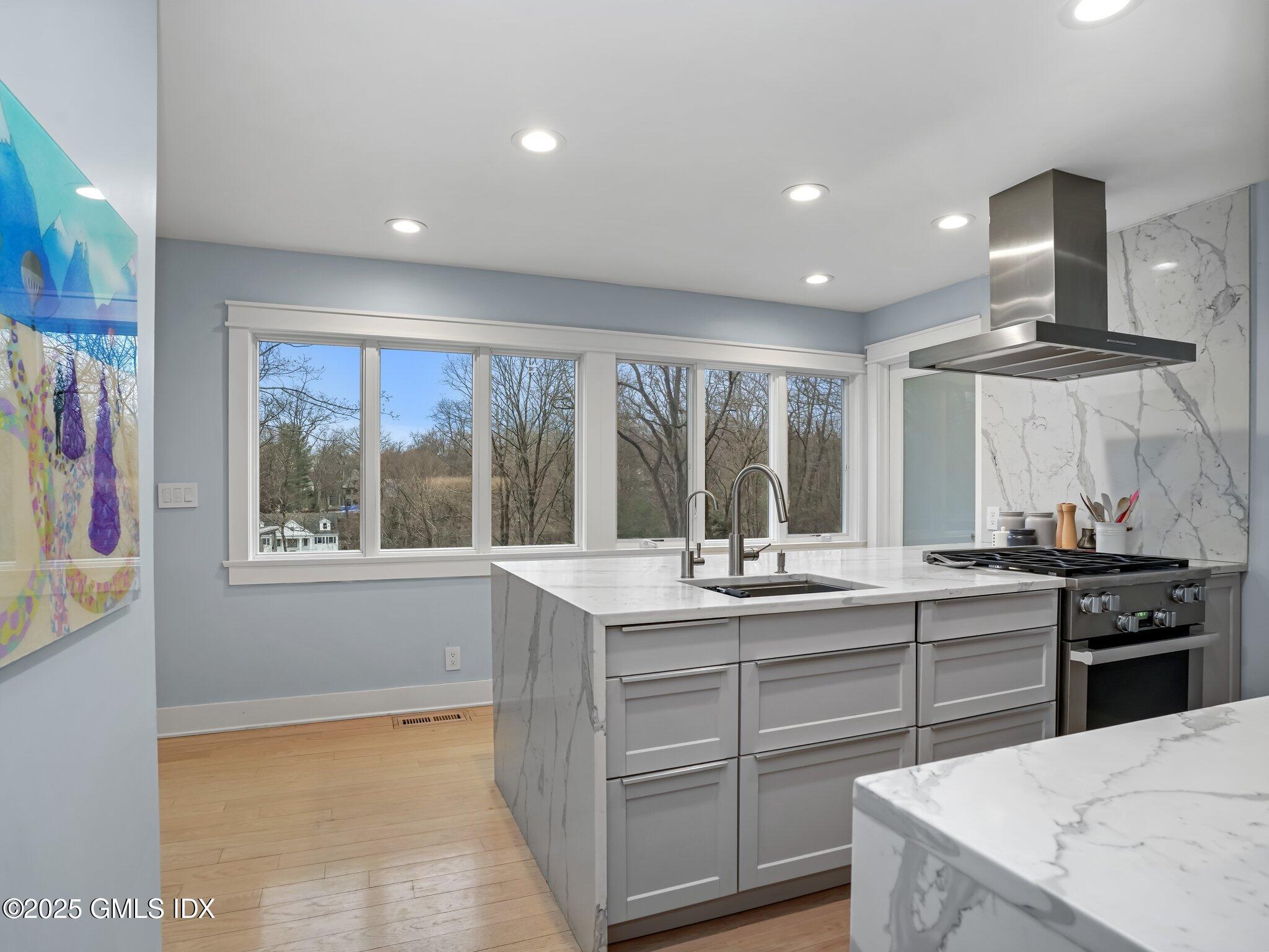 Greenwich, Connecticut 06831, United States, 4 Bedrooms Bedrooms, ,4 BathroomsBathrooms,Residential,Active,135066