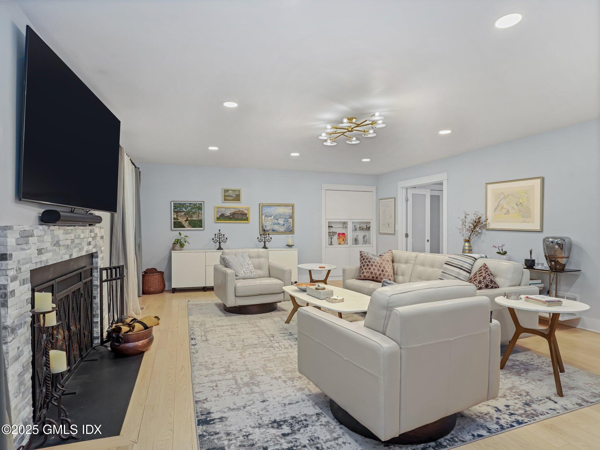 Greenwich, Connecticut 06831, United States, 4 Bedrooms Bedrooms, ,4 BathroomsBathrooms,Residential,Active,135066