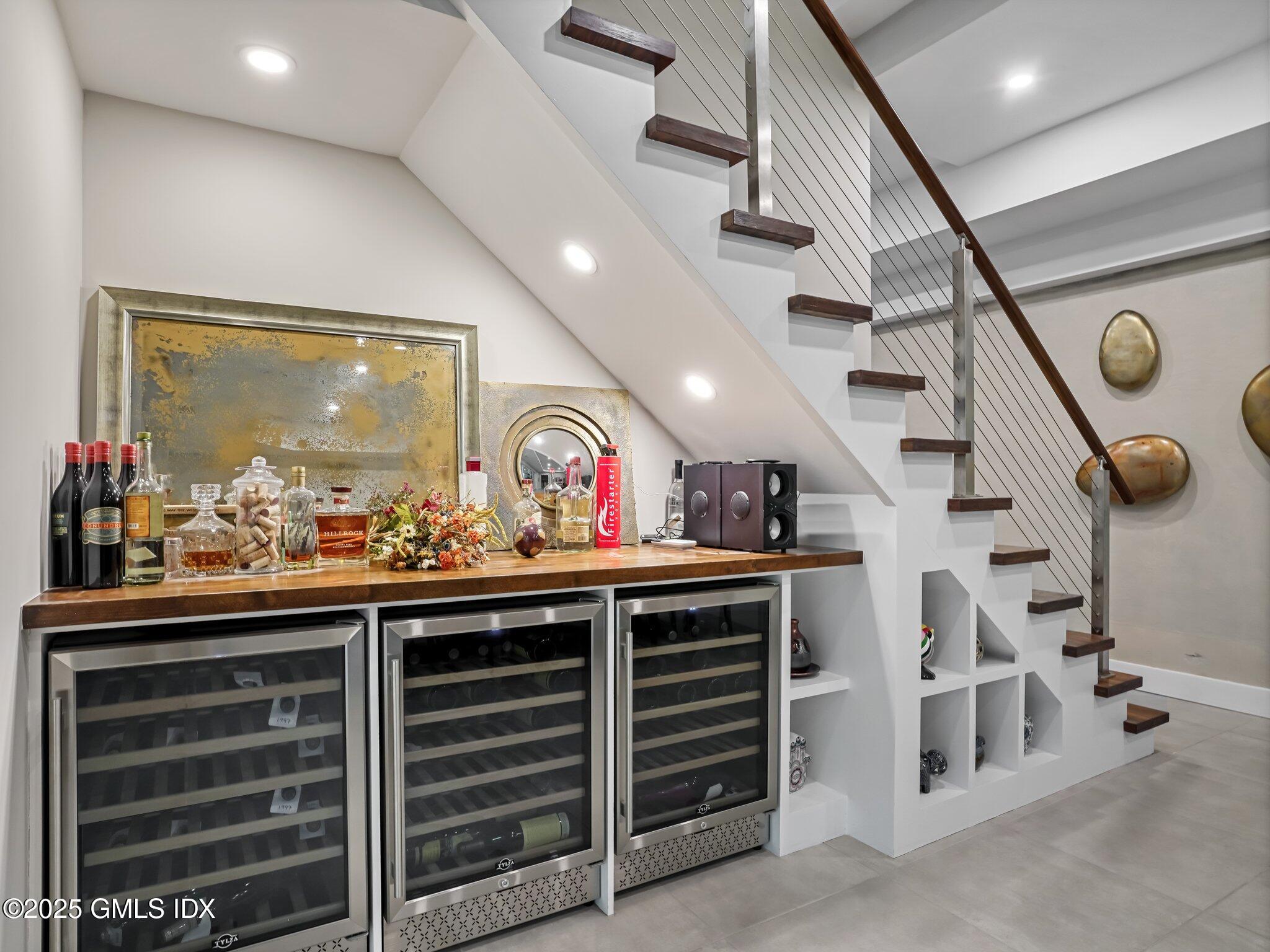 Greenwich, Connecticut 06831, United States, 4 Bedrooms Bedrooms, ,4 BathroomsBathrooms,Residential,Active,135066