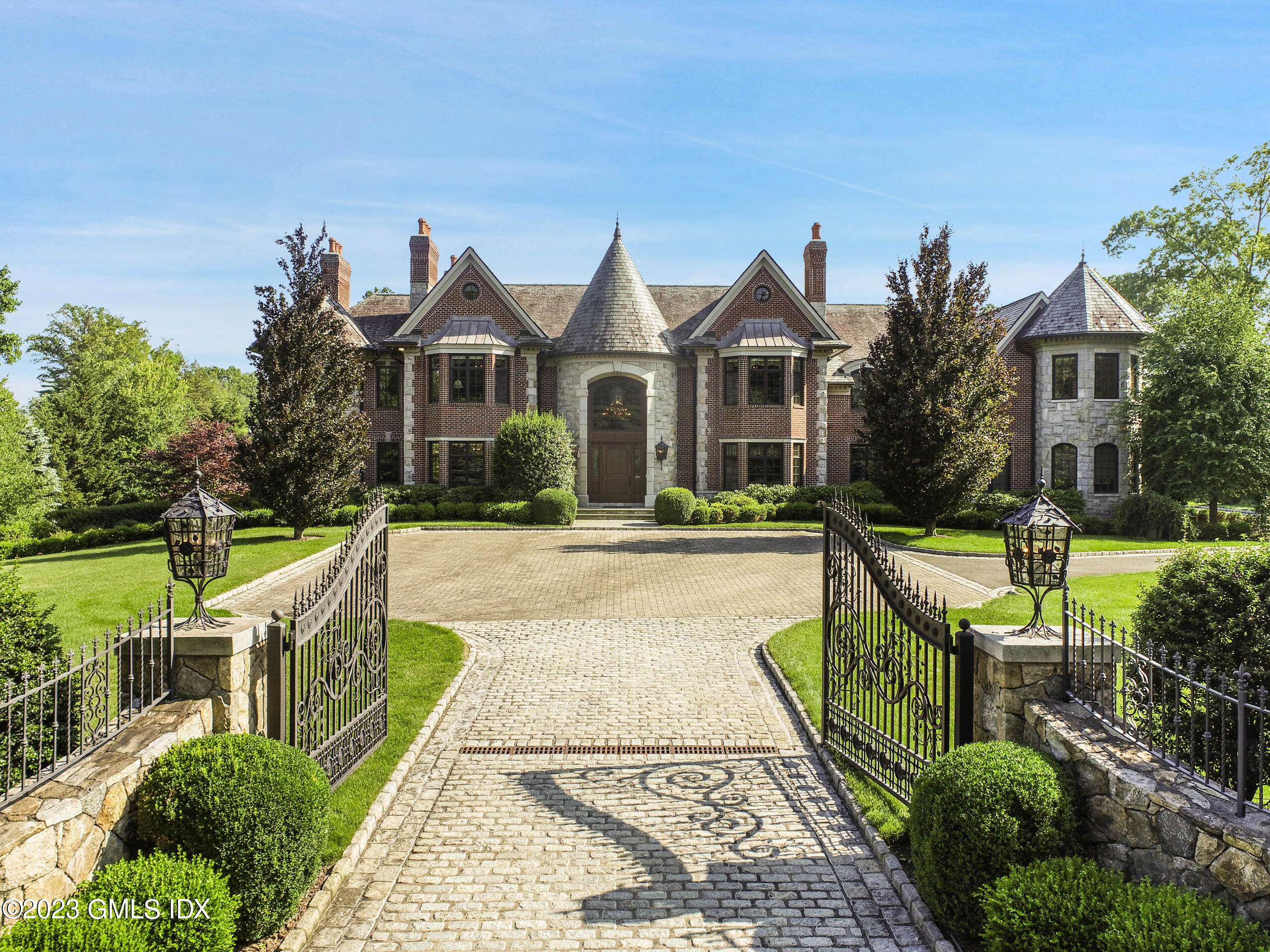 Property for Sale at 1 Loch Lane, Greenwich, Connecticut - Bedrooms: 5 
Bathrooms: 8  - $7,250,000