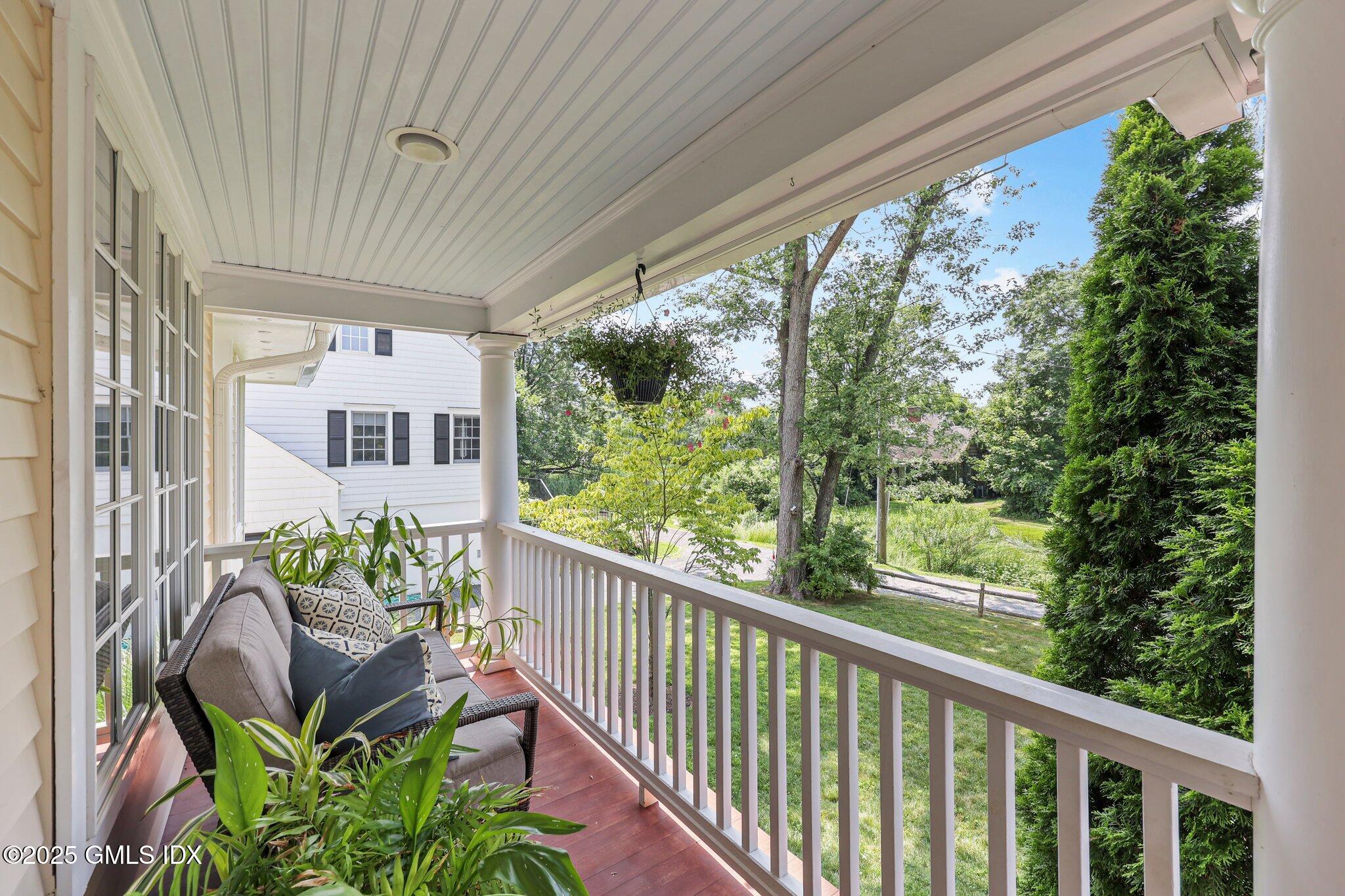 Old Greenwich, Connecticut 06870, United States, 4 Bedrooms Bedrooms, ,3 BathroomsBathrooms,Residential,Pending,104046