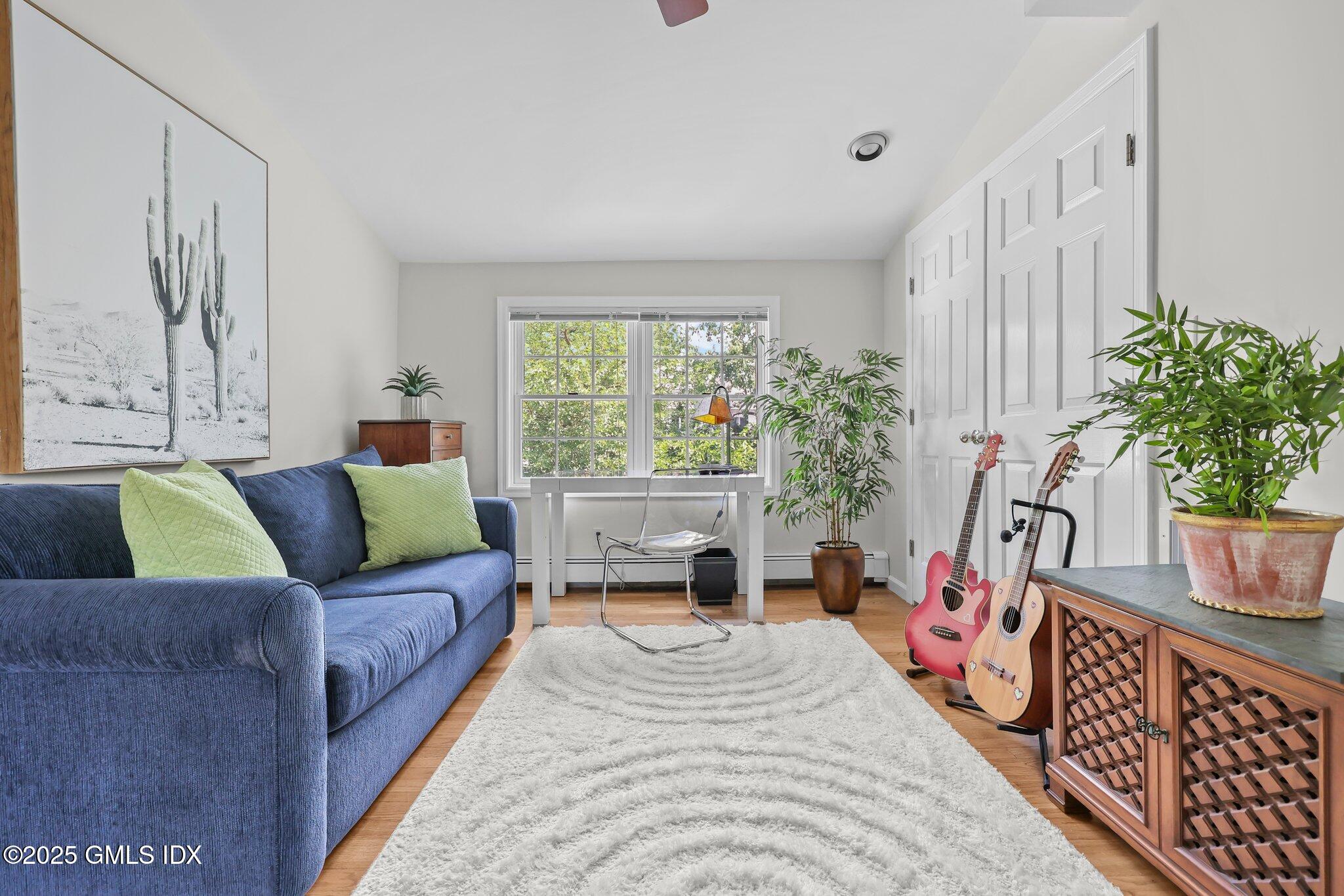 Old Greenwich, Connecticut 06870, United States, 4 Bedrooms Bedrooms, ,3 BathroomsBathrooms,Residential,Pending,104046