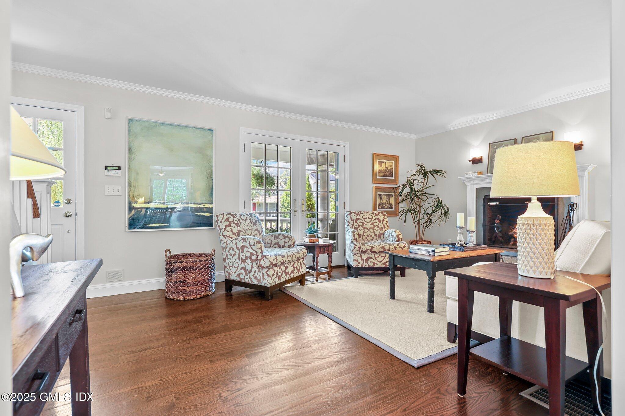 Old Greenwich, Connecticut 06870, United States, 4 Bedrooms Bedrooms, ,3 BathroomsBathrooms,Residential,Pending,104046