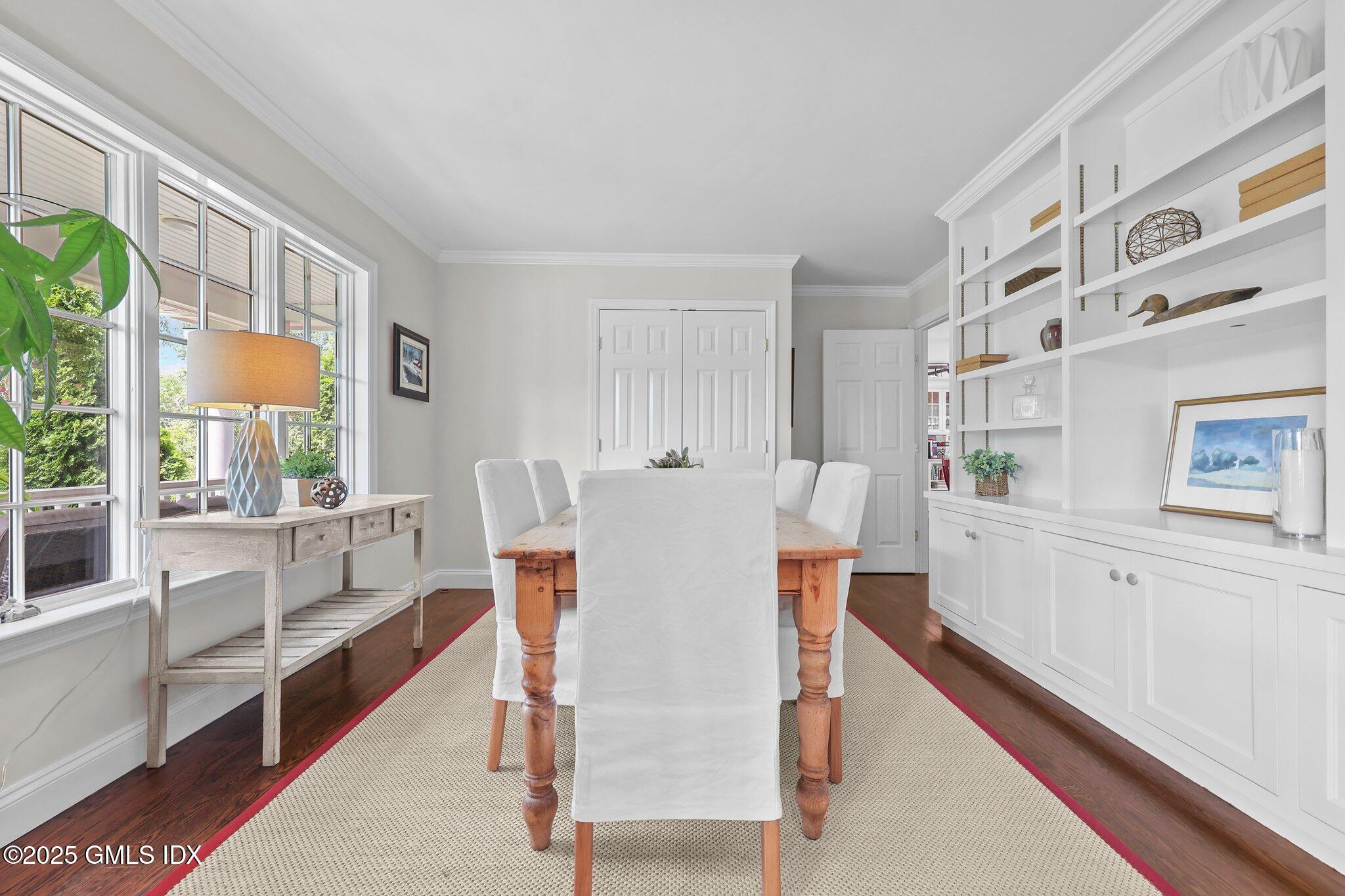 Old Greenwich, Connecticut 06870, United States, 4 Bedrooms Bedrooms, ,3 BathroomsBathrooms,Residential,Pending,104046