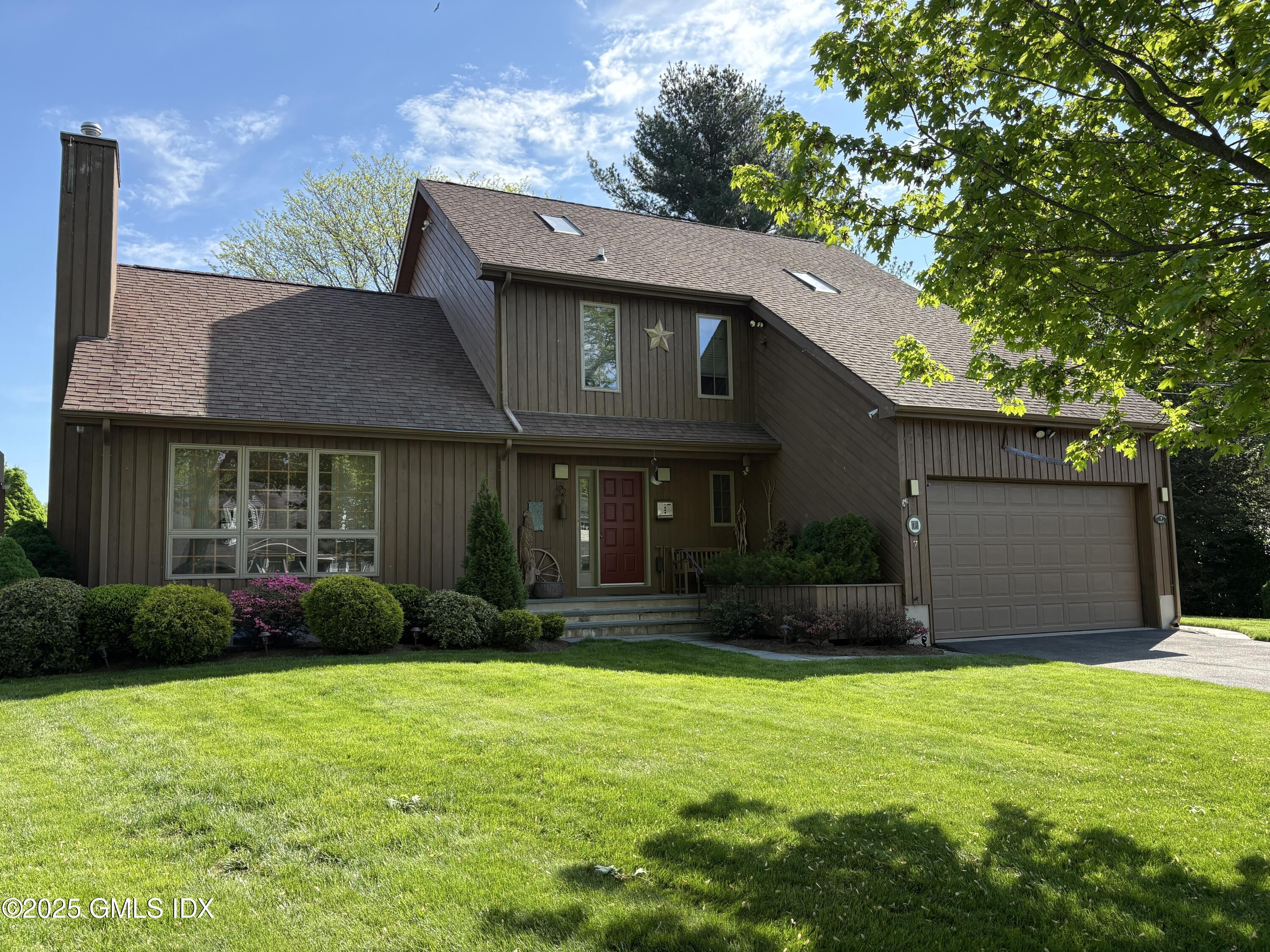Rental Property at 7 Brook Crossway, Greenwich, Connecticut - Bedrooms: 3 
Bathrooms: 3  - $6,500 MO.