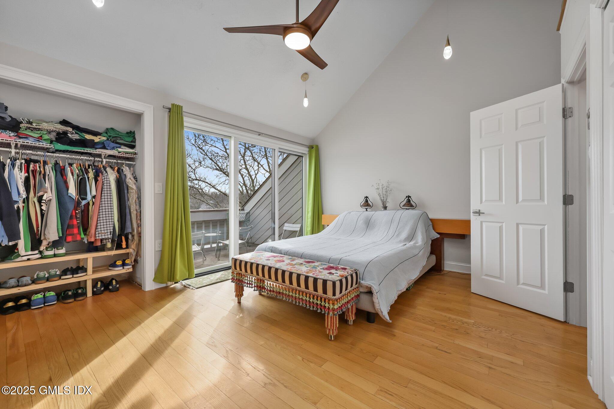 Cos Cob, Connecticut 06807, United States, 2 Bedrooms Bedrooms, ,2 BathroomsBathrooms,Residential,Pending,79124