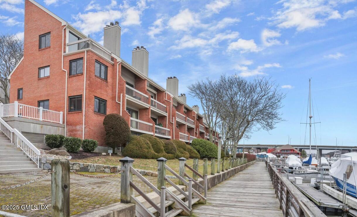 Cos Cob, Connecticut 06807, United States, 2 Bedrooms Bedrooms, ,2 BathroomsBathrooms,Residential,Pending,79124