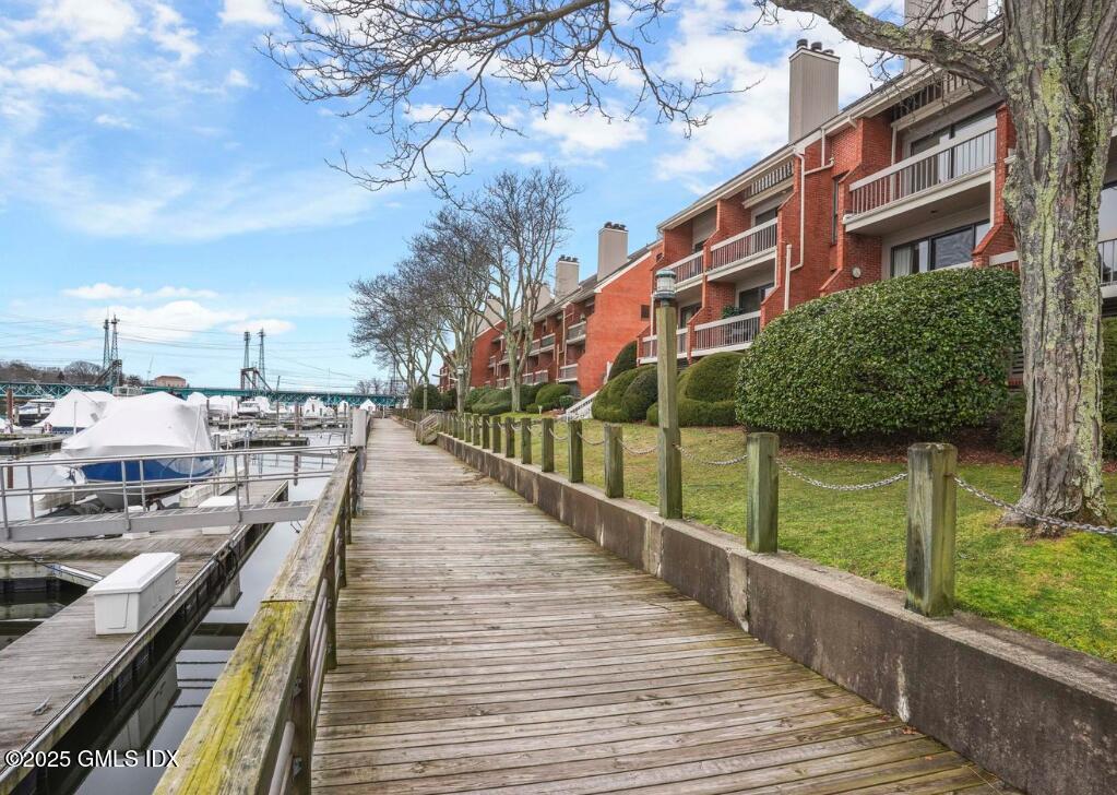 Cos Cob, Connecticut 06807, United States, 2 Bedrooms Bedrooms, ,2 BathroomsBathrooms,Residential,Pending,79124