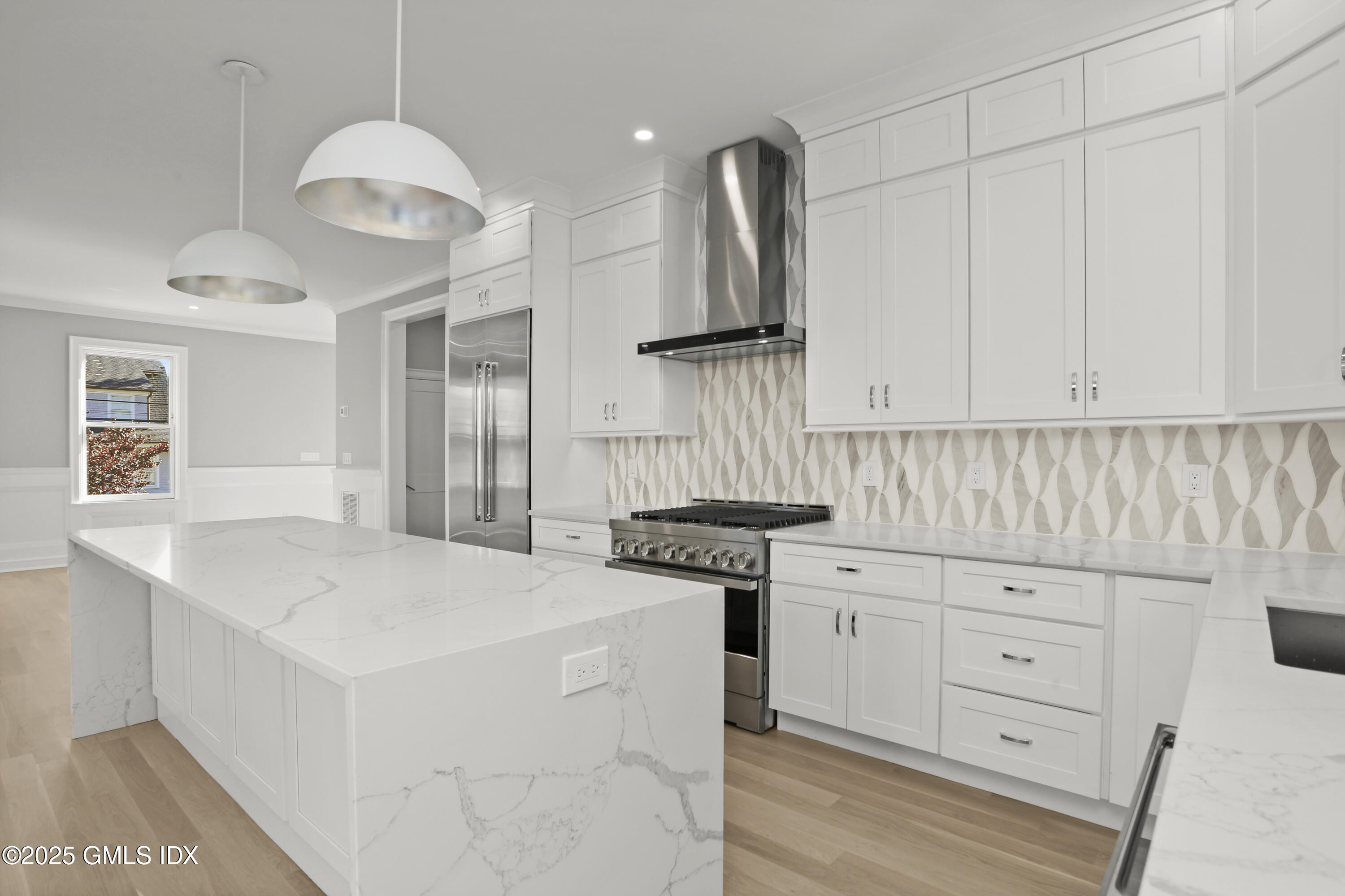 Cos Cob, Connecticut 06807, United States, 4 Bedrooms Bedrooms, ,5 BathroomsBathrooms,Residential,Active,128682