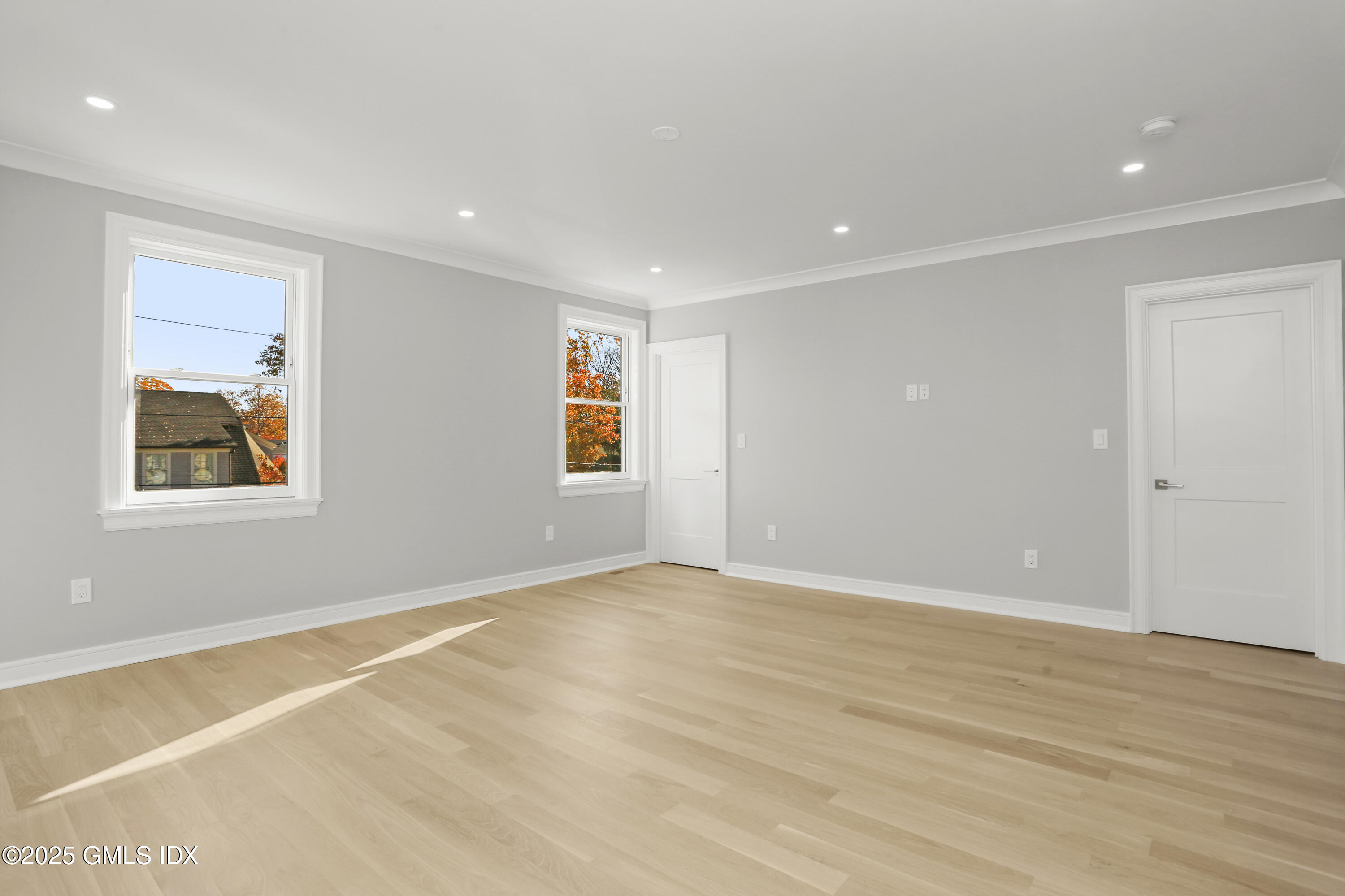 Cos Cob, Connecticut 06807, United States, 4 Bedrooms Bedrooms, ,5 BathroomsBathrooms,Residential,Active,128682