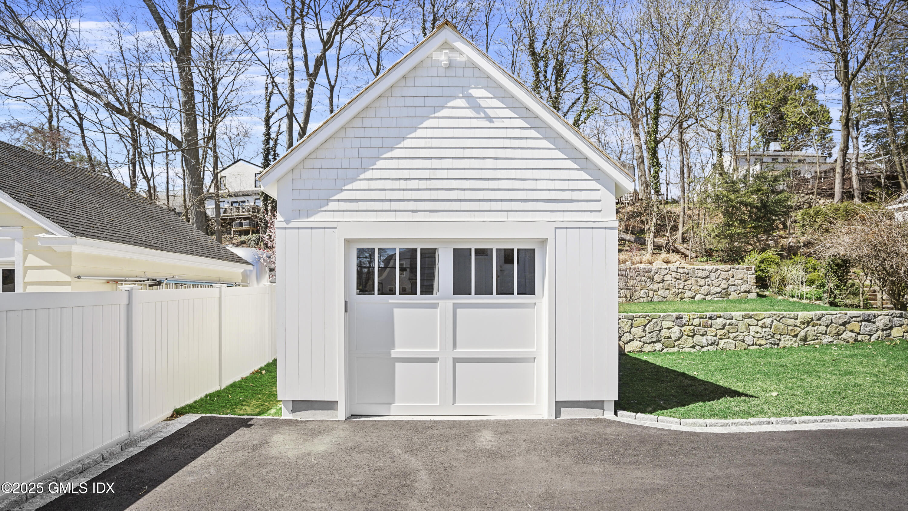 Cos Cob, Connecticut 06807, United States, 4 Bedrooms Bedrooms, ,5 BathroomsBathrooms,Residential,Active,128682