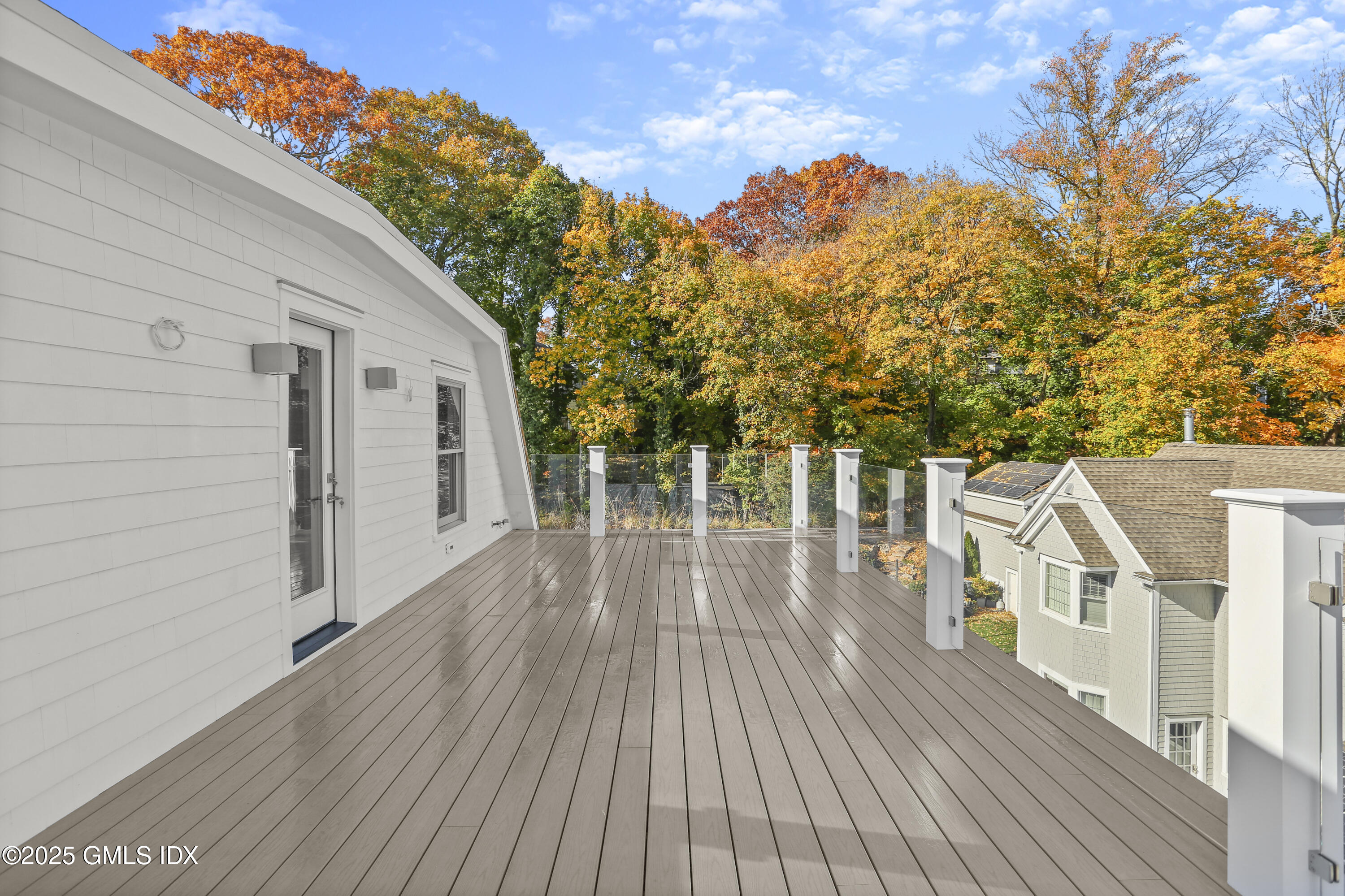 Cos Cob, Connecticut 06807, United States, 4 Bedrooms Bedrooms, ,5 BathroomsBathrooms,Residential,Active,128682