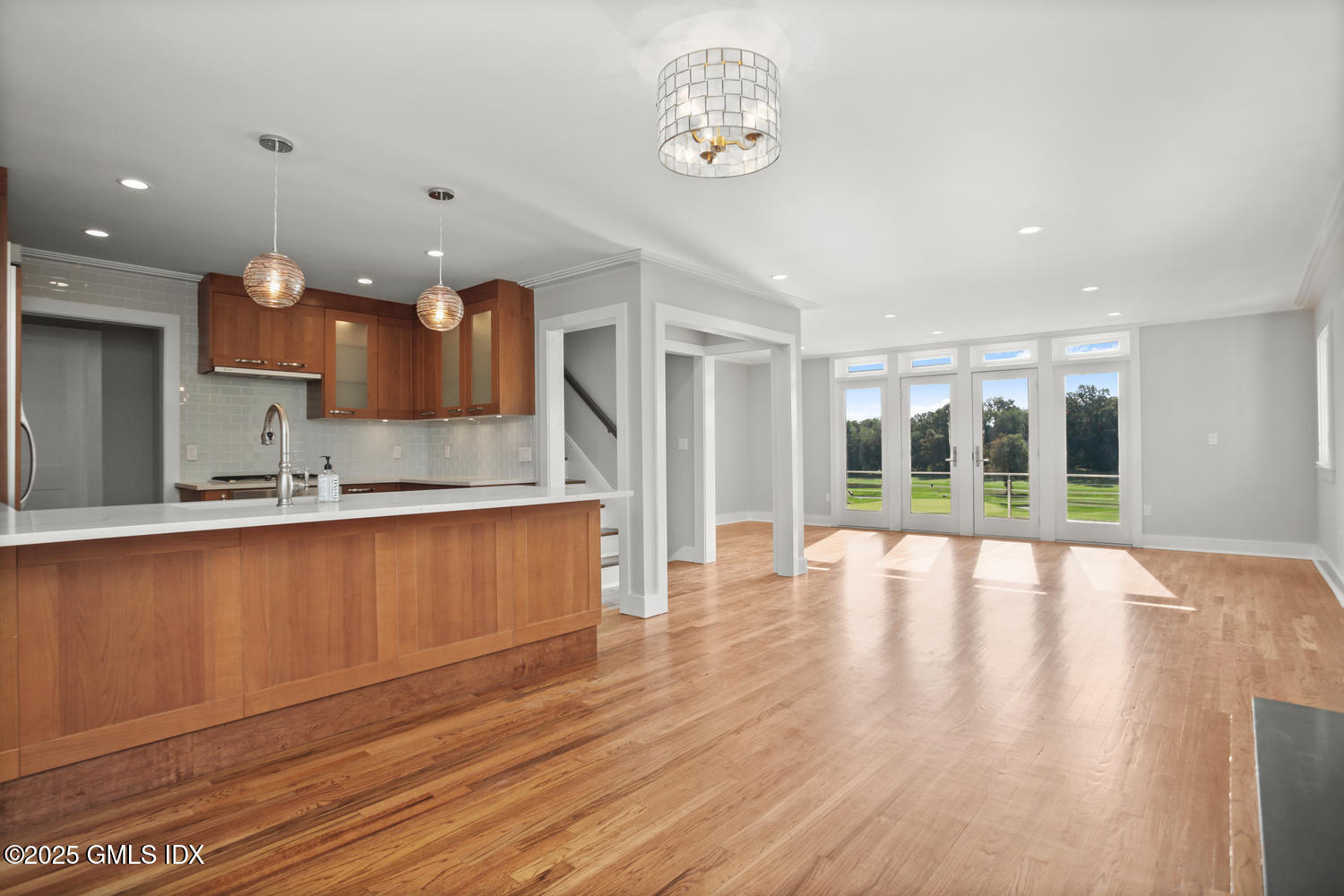 Stamford, Connecticut 06902, United States, 3 Bedrooms Bedrooms, ,3 BathroomsBathrooms,Residential,Coming Soon,96738