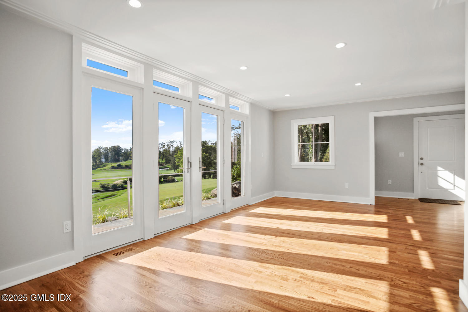 Stamford, Connecticut 06902, United States, 3 Bedrooms Bedrooms, ,3 BathroomsBathrooms,Residential,Coming Soon,96738