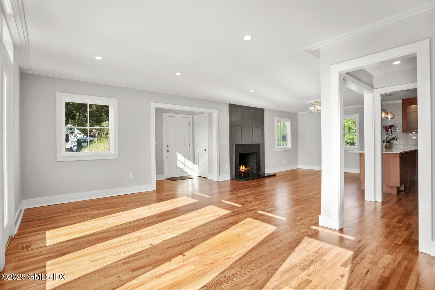 Stamford, Connecticut 06902, United States, 3 Bedrooms Bedrooms, ,3 BathroomsBathrooms,Residential,Coming Soon,96738