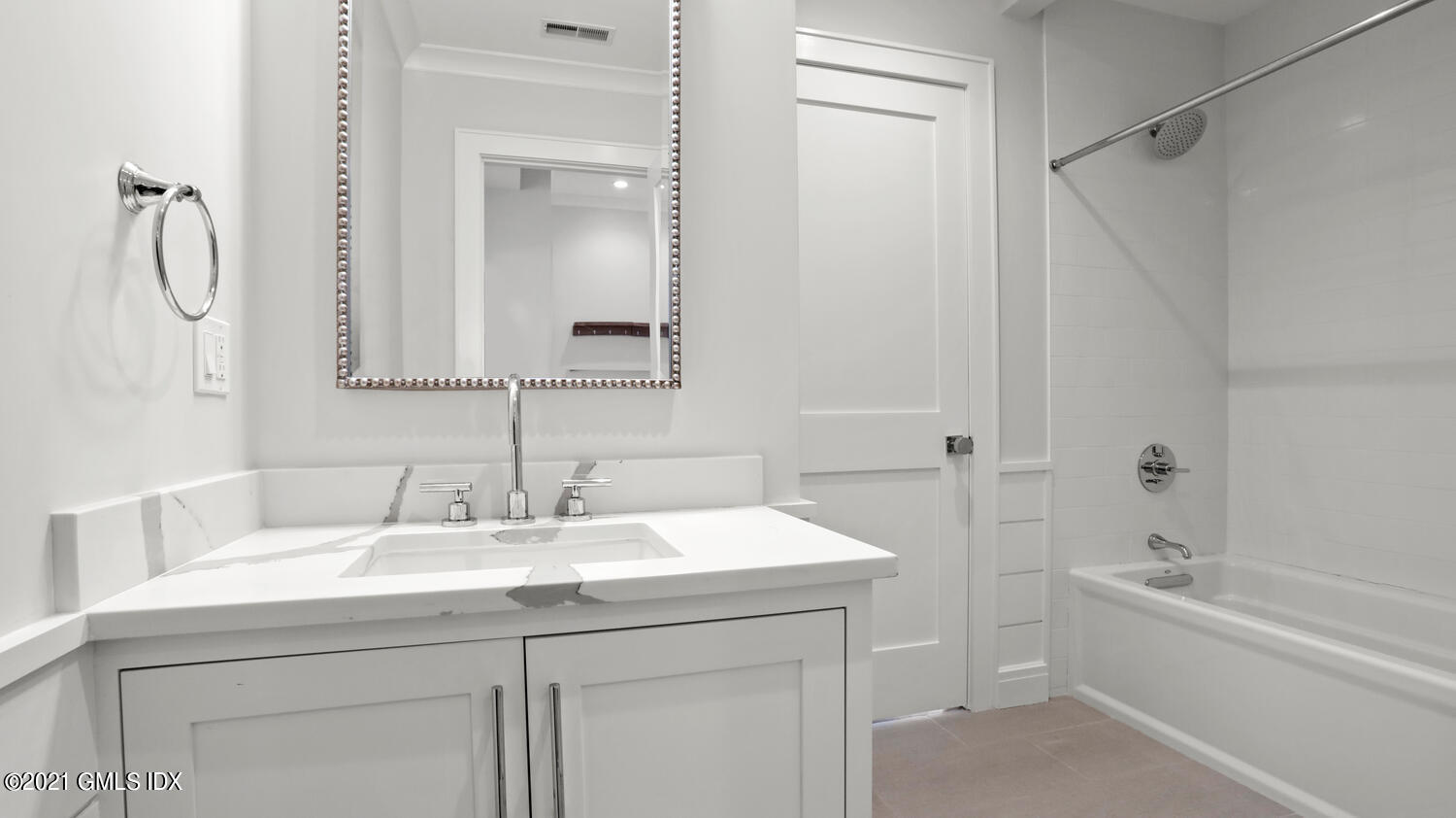 Greenwich, Connecticut 06830, United States, 2 Bedrooms Bedrooms, ,2 BathroomsBathrooms,Residential,Active,35715