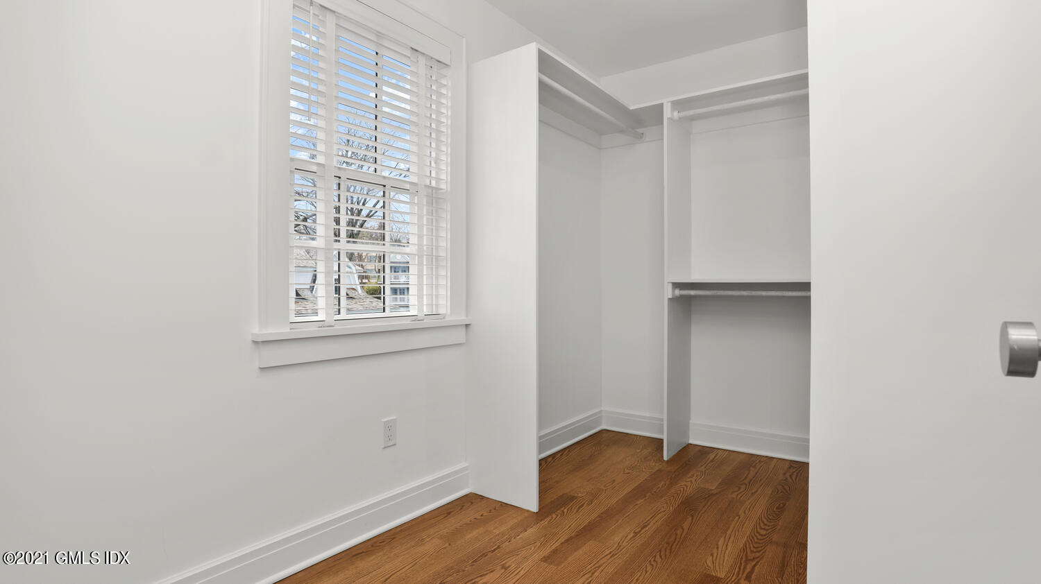 Greenwich, Connecticut 06830, United States, 2 Bedrooms Bedrooms, ,2 BathroomsBathrooms,Residential,Active,35715