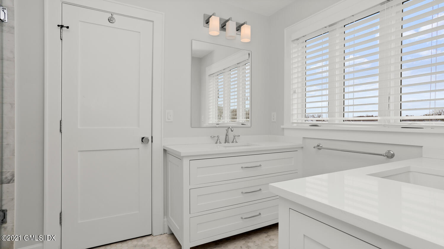 Greenwich, Connecticut 06830, United States, 2 Bedrooms Bedrooms, ,2 BathroomsBathrooms,Residential,Active,35715