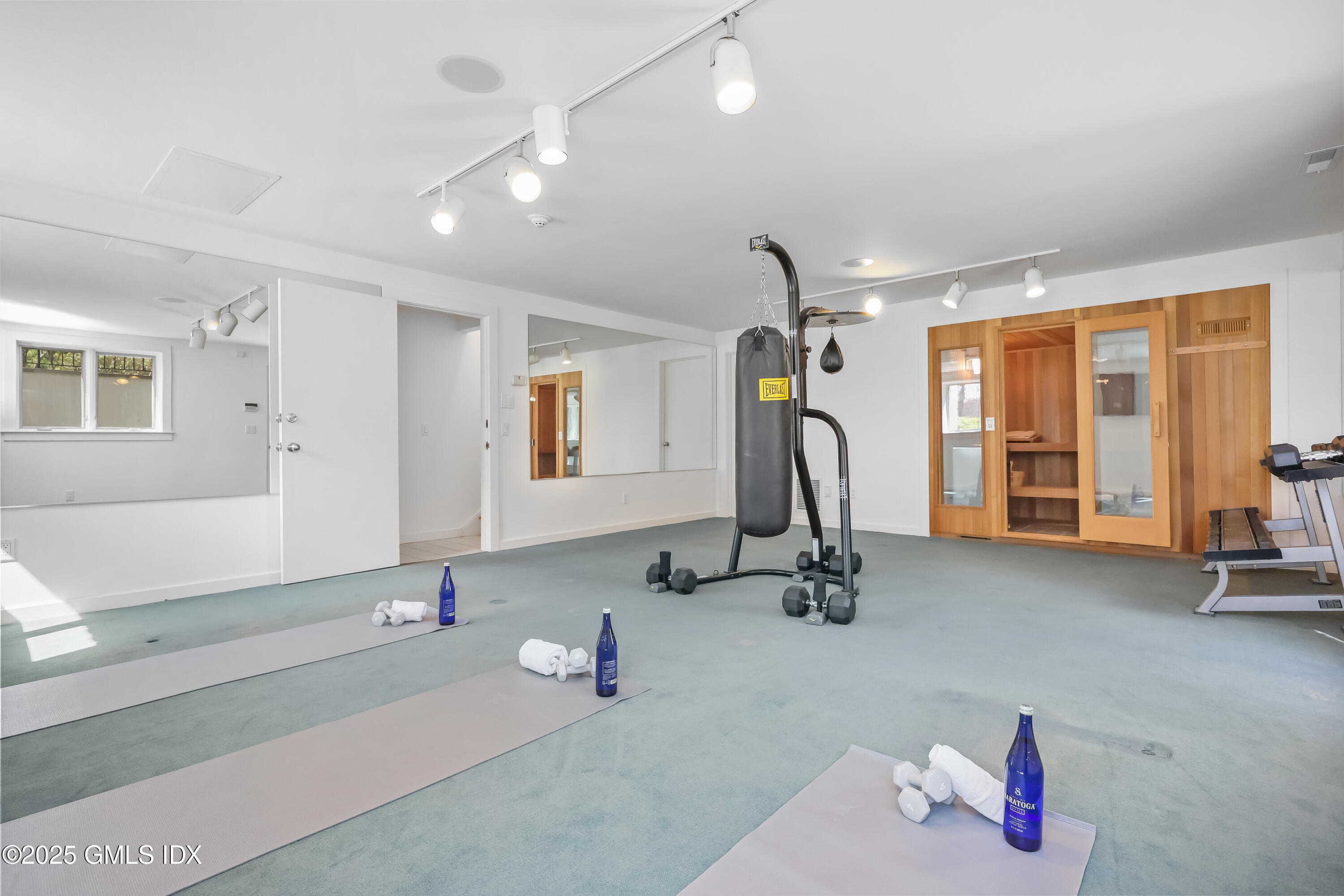 Greenwich, Connecticut 06831, United States, 5 Bedrooms Bedrooms, ,8 BathroomsBathrooms,Residential,Active,124265