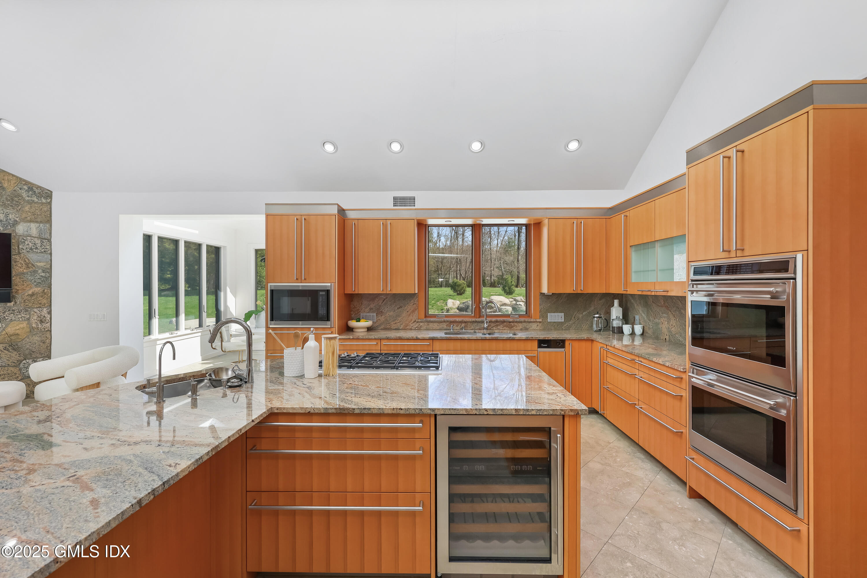 Greenwich, Connecticut 06831, United States, 5 Bedrooms Bedrooms, ,8 BathroomsBathrooms,Residential,Active,124265