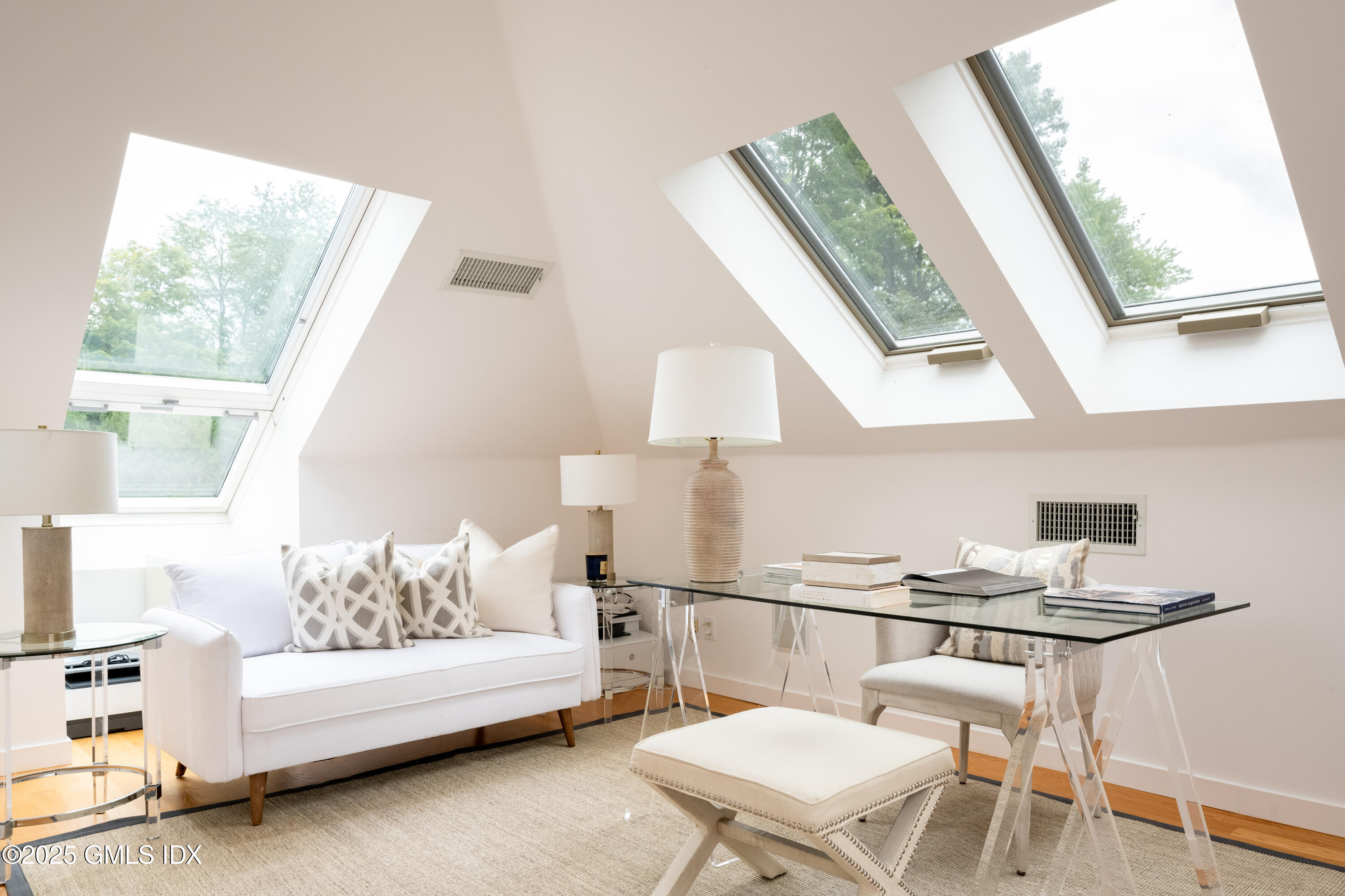 Greenwich, Connecticut 06831, United States, 5 Bedrooms Bedrooms, ,8 BathroomsBathrooms,Residential,Active,124265