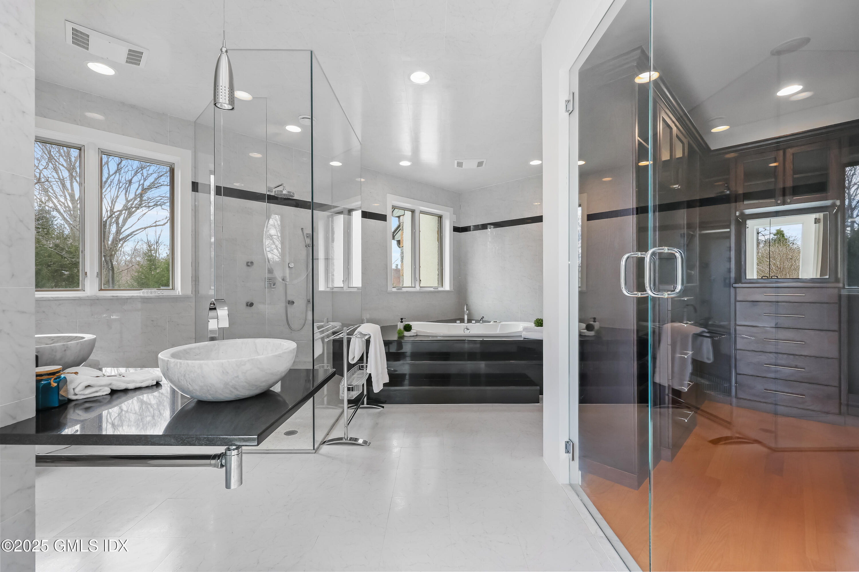 Greenwich, Connecticut 06831, United States, 5 Bedrooms Bedrooms, ,8 BathroomsBathrooms,Residential,Active,124265