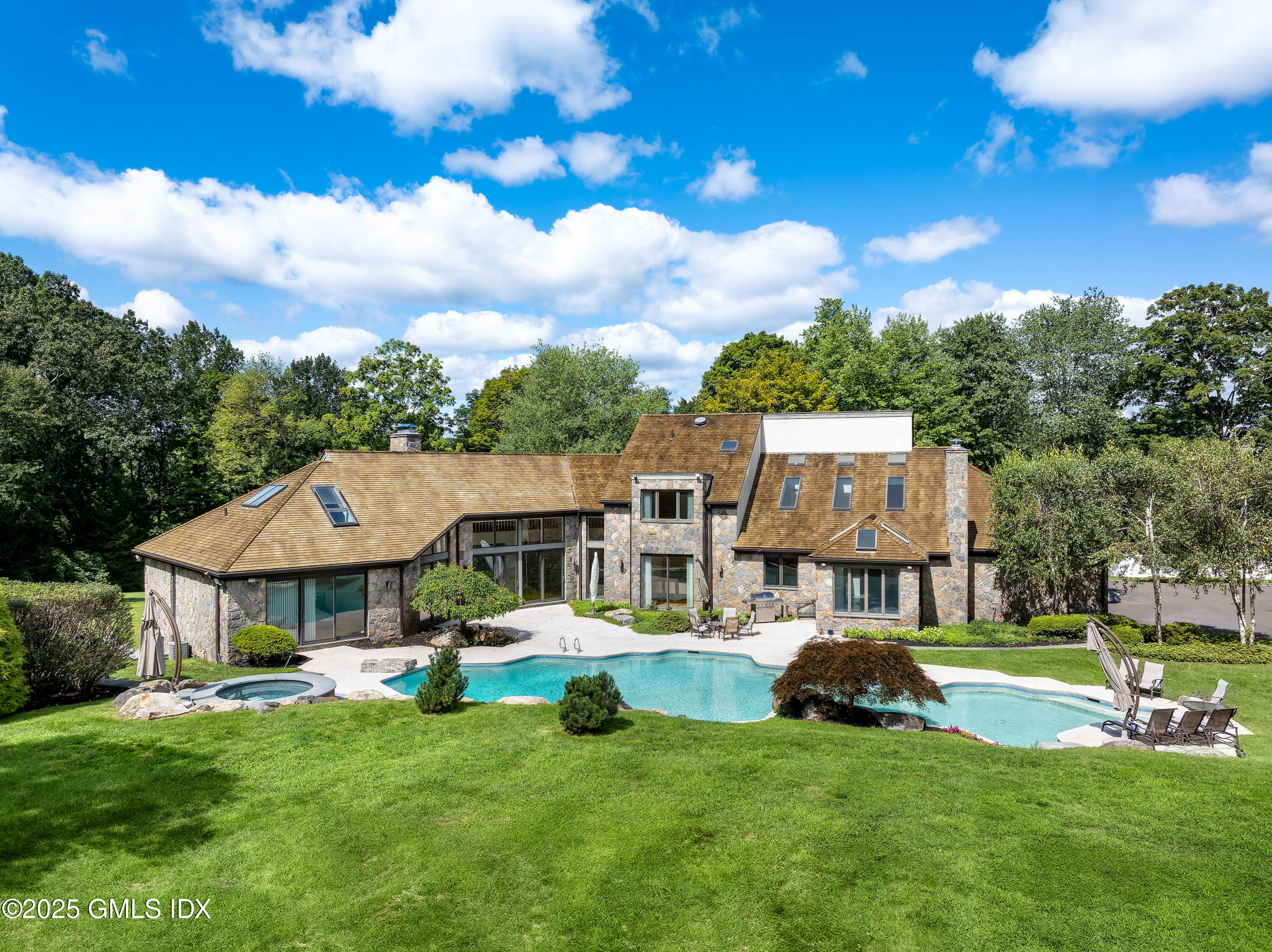 Greenwich, Connecticut 06831, United States, 5 Bedrooms Bedrooms, ,8 BathroomsBathrooms,Residential,Active,124265