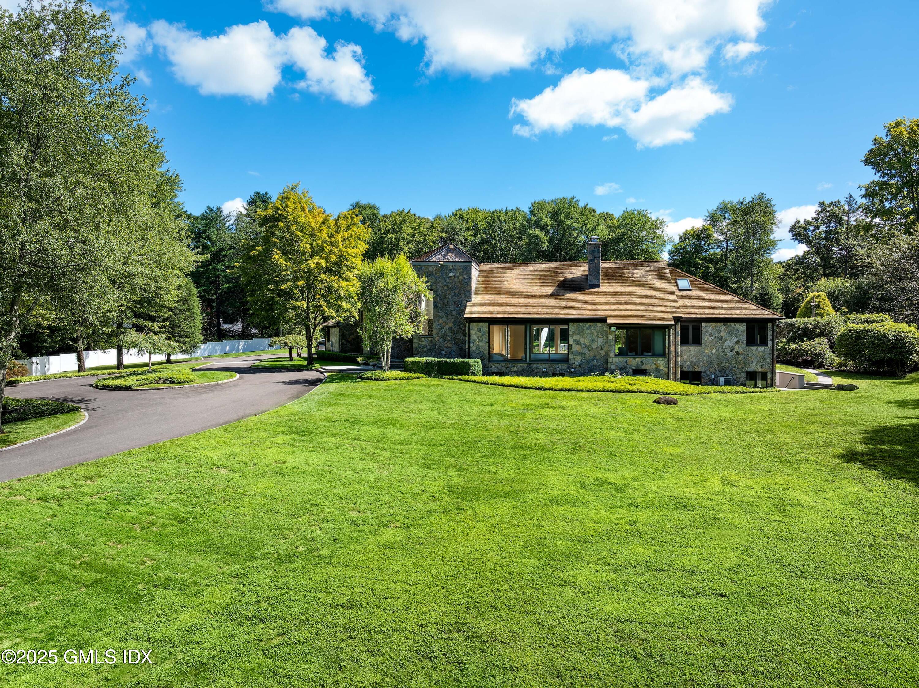 Greenwich, Connecticut 06831, United States, 5 Bedrooms Bedrooms, ,8 BathroomsBathrooms,Residential,Active,124265