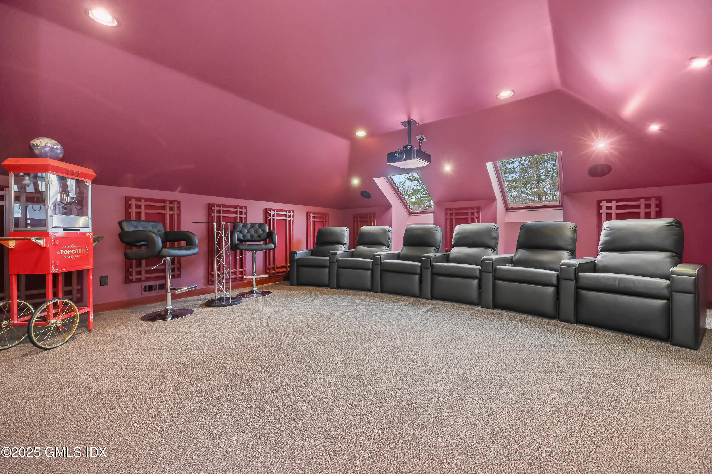 Greenwich, Connecticut 06831, United States, 5 Bedrooms Bedrooms, ,8 BathroomsBathrooms,Residential,Active,124265