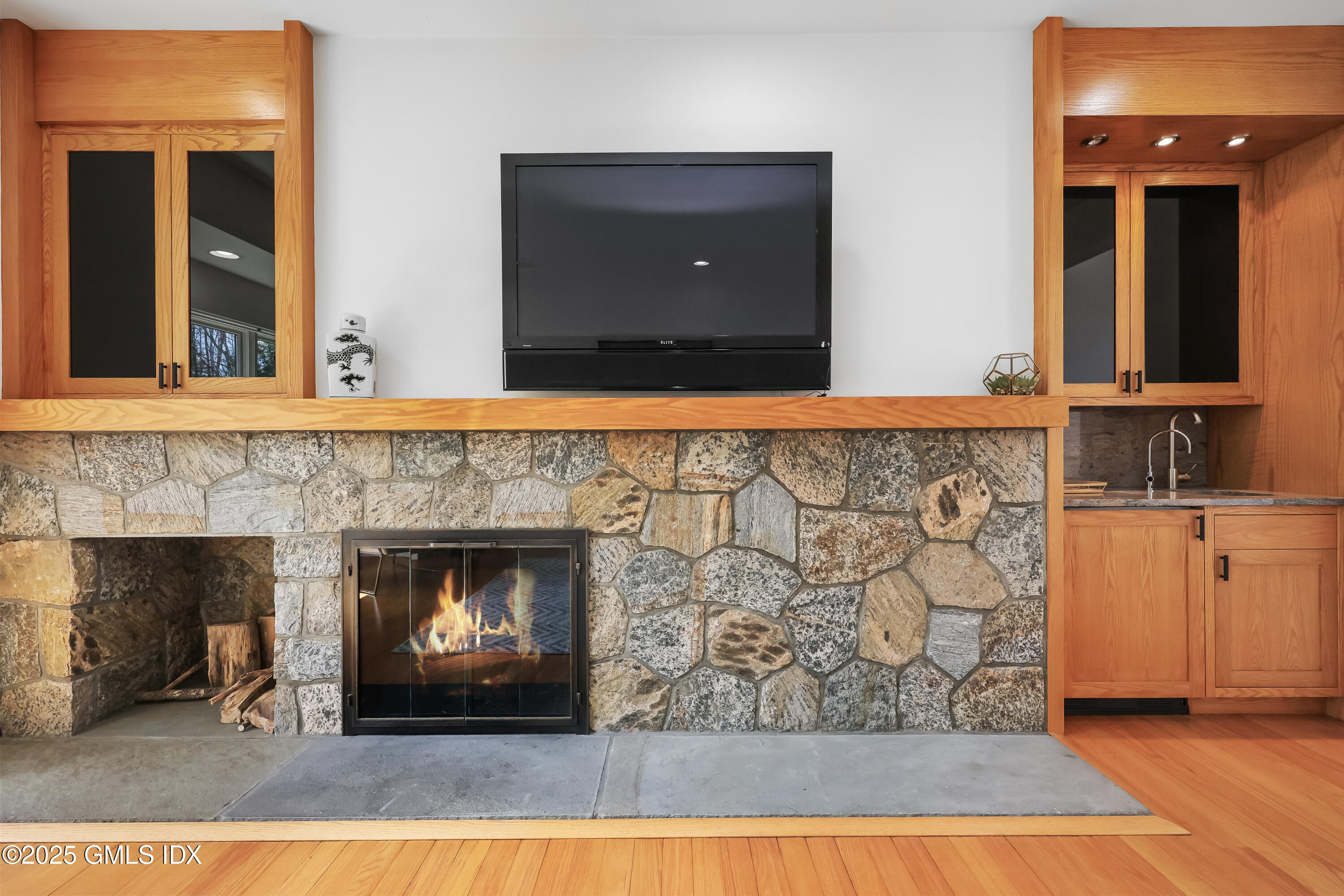 Greenwich, Connecticut 06831, United States, 5 Bedrooms Bedrooms, ,8 BathroomsBathrooms,Residential,Active,124265